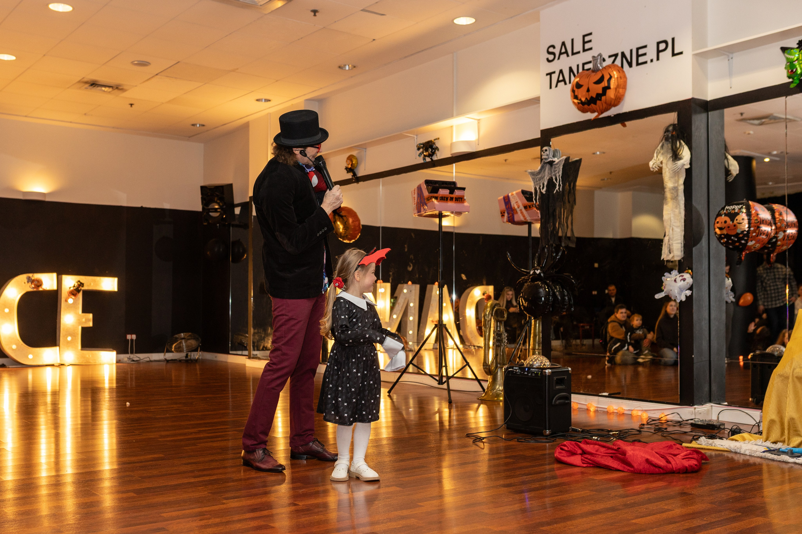 Leo dance studio Helloween 2025. Семейный и детский фотограф в Варшаве Мила Бобровская