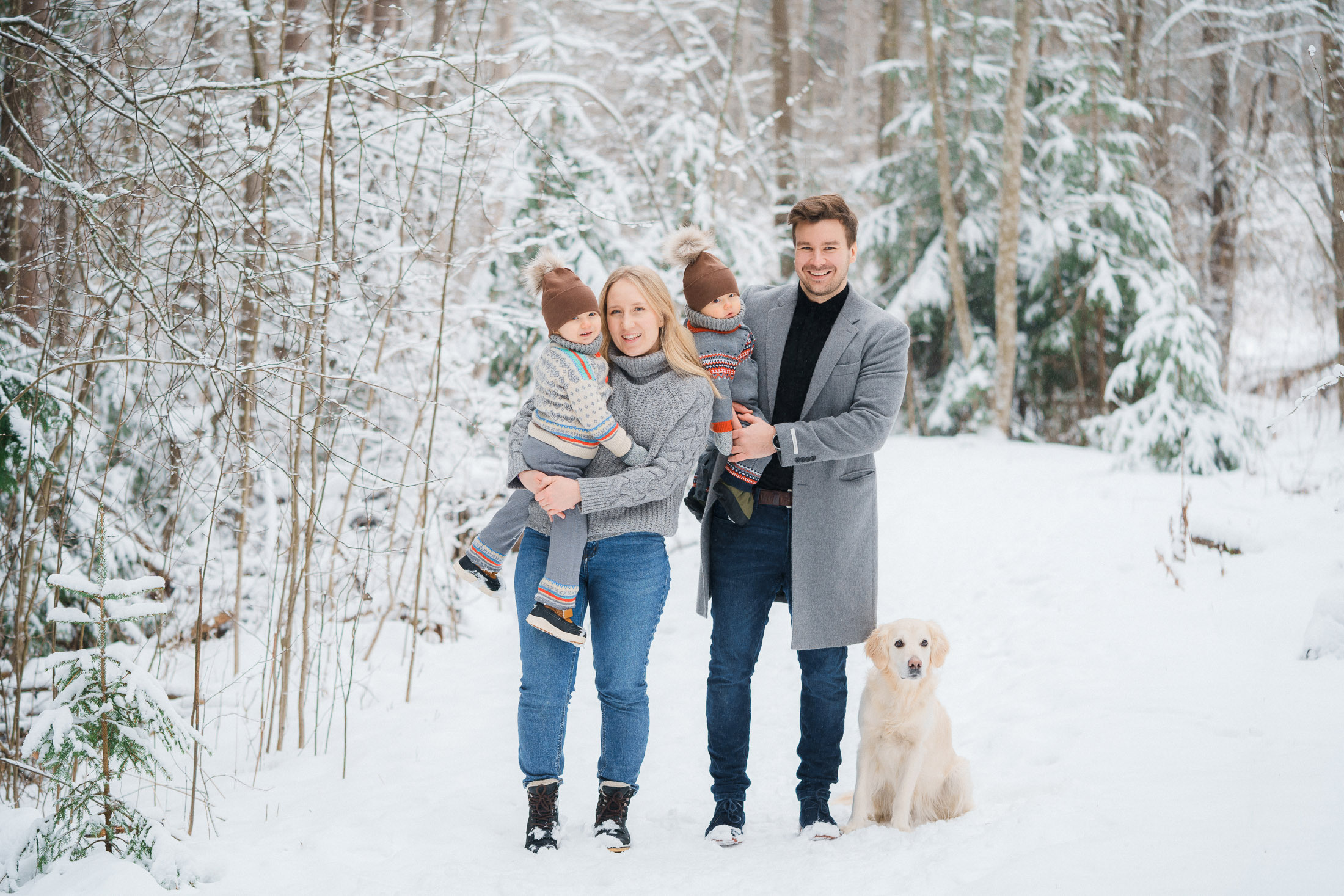 Perhekuvaus Espoon Laajalahden rannalla