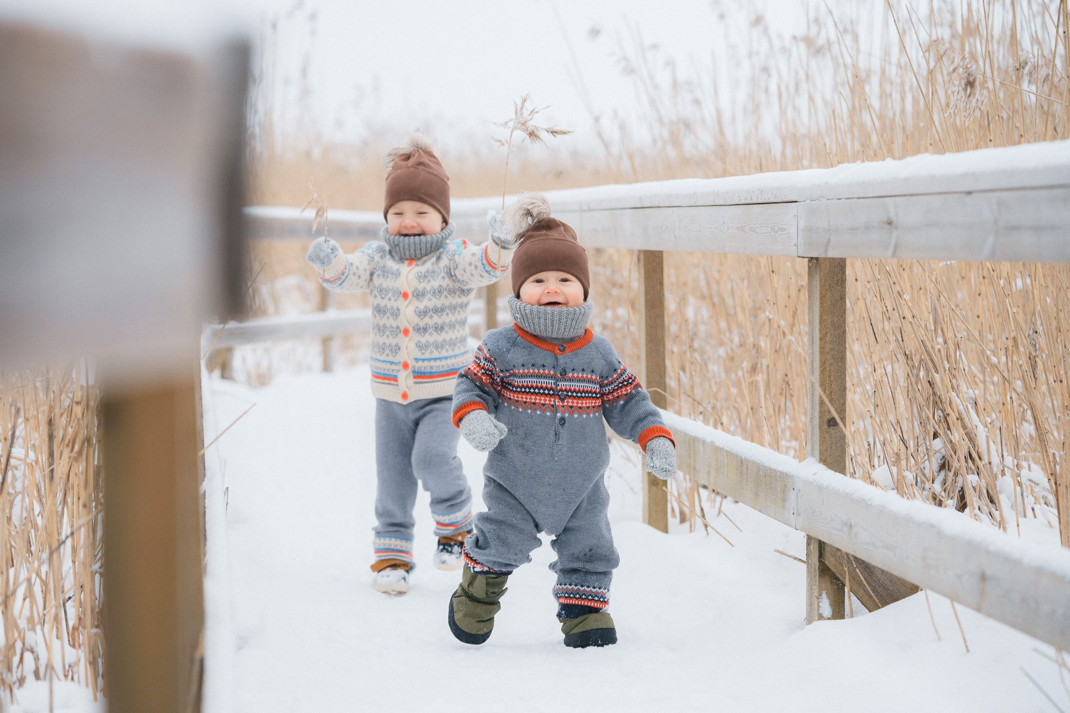 Perhekuvaus Espoon Laajalahden rannalla