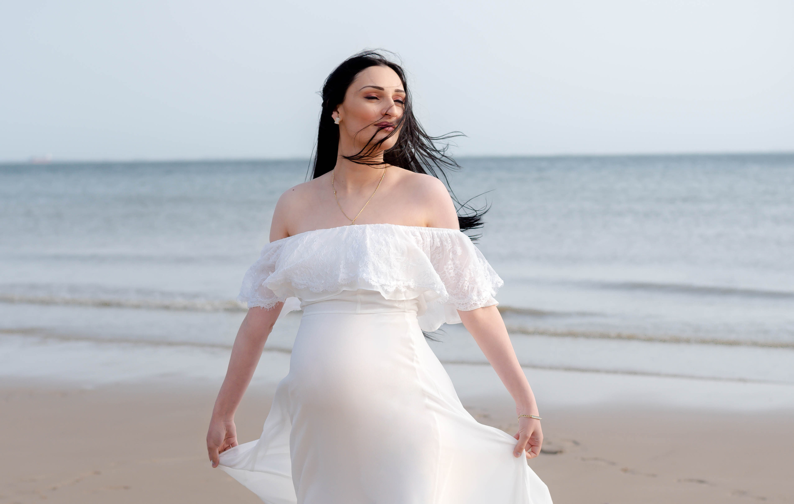 Pregnancy Photoshoot. Professional Photograher, Antwerpen/Belgium