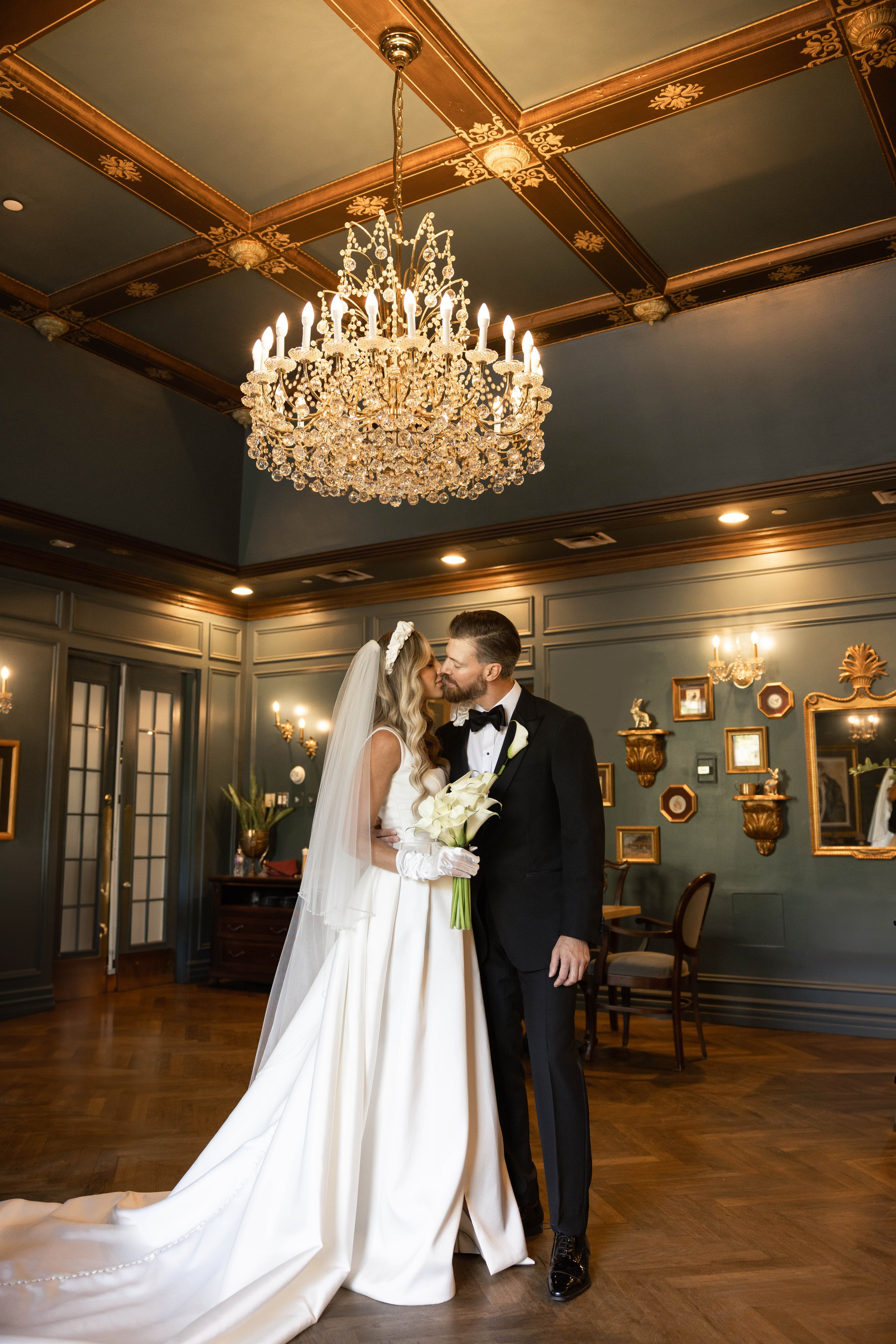 Elegant & Timeless Wedding Photography at Hotel Saskatchewan. Wedding photography and videography in Regina, Saskatchewan