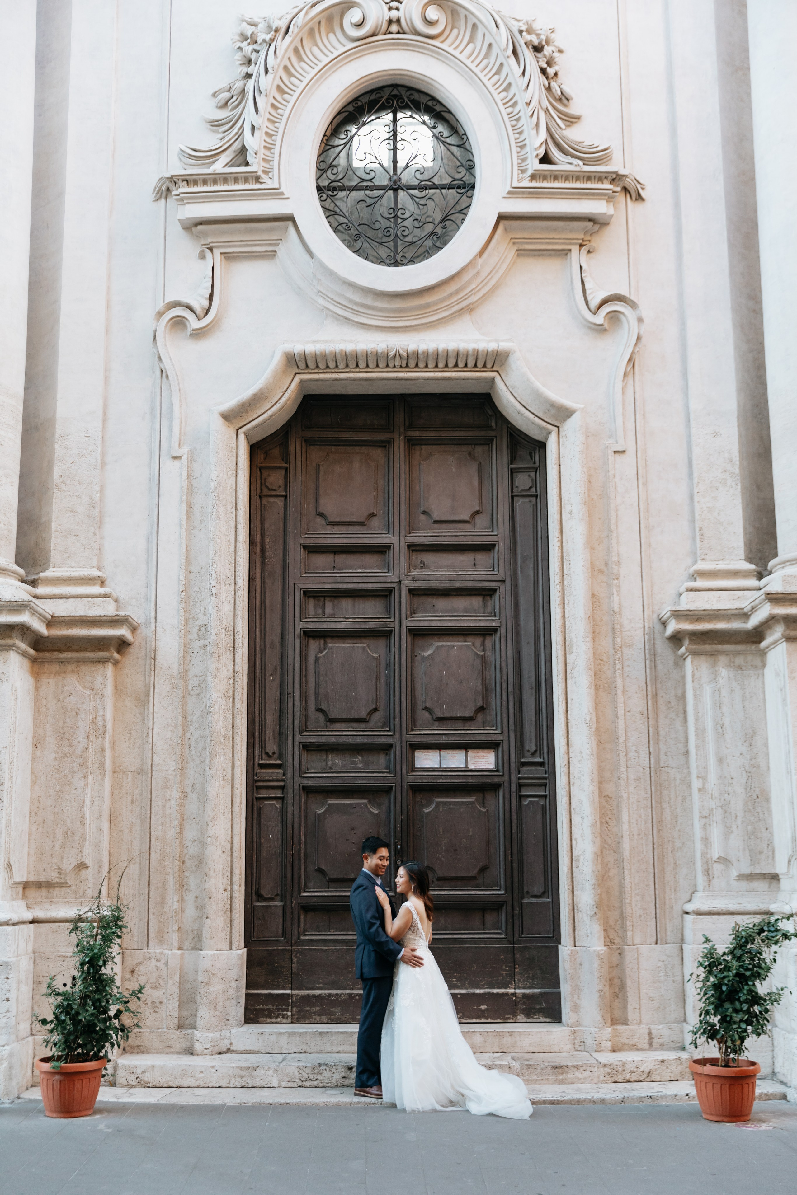 Elopement photoshoot in Rome. Photographer in Rome