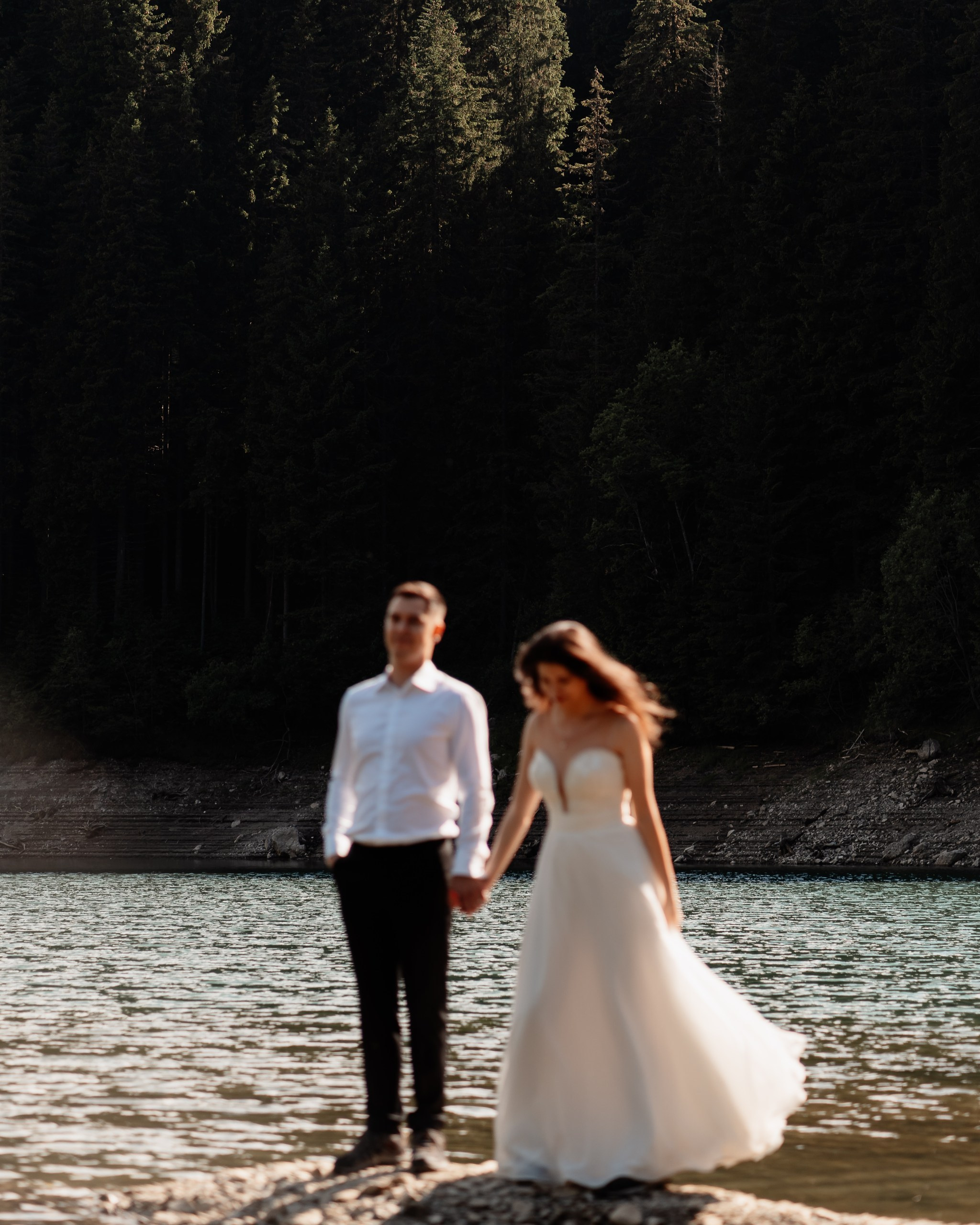 Trash the Dress la Lacul Bolboci  | Mihai Popa Fotograf. Fotograf Nuntă & Botez București - Mihai Popa | Dincolo de oameni, imortalizez emoții!