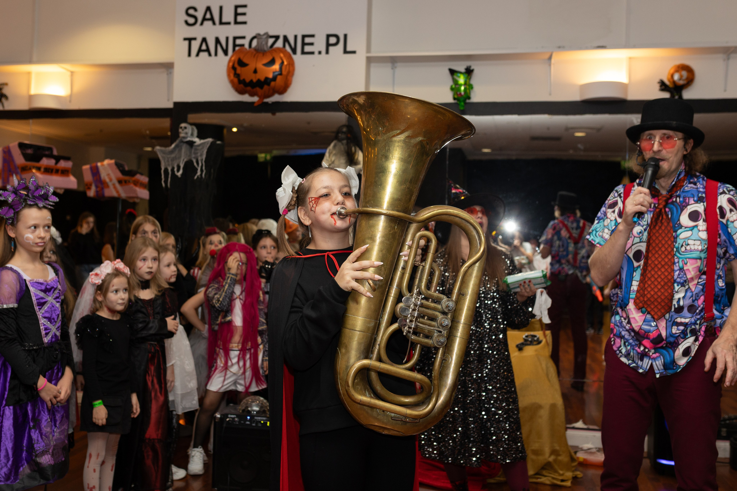 Leo dance studio Helloween 2025. Семейный и детский фотограф в Варшаве Мила Бобровская