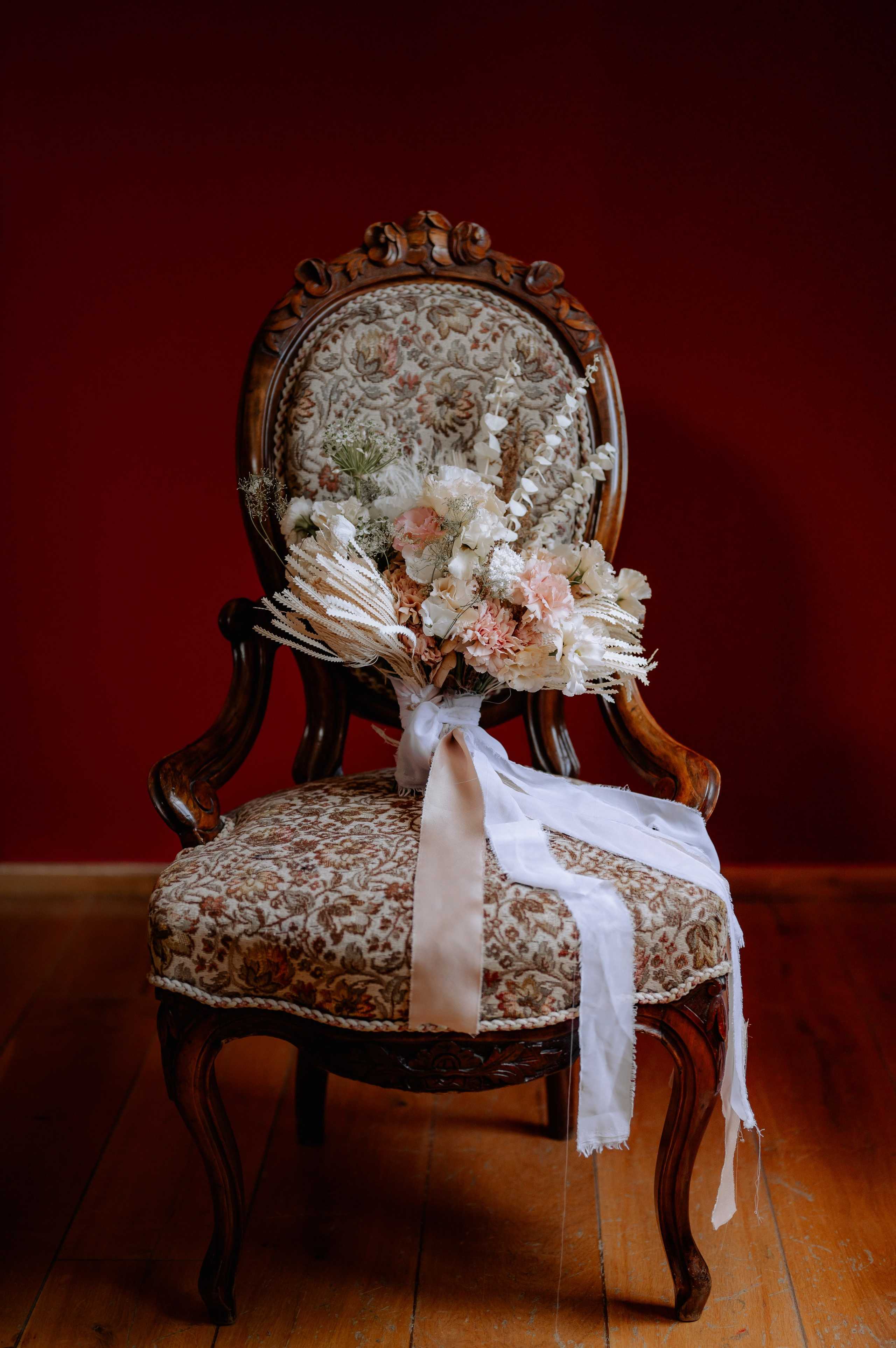 Servicii foto video profesionale de nunta, la cel mai bun pret. Proud Vision Weddings | Wedding Photography & Film — Servicii profesionale Foto Video Nunta Iasi