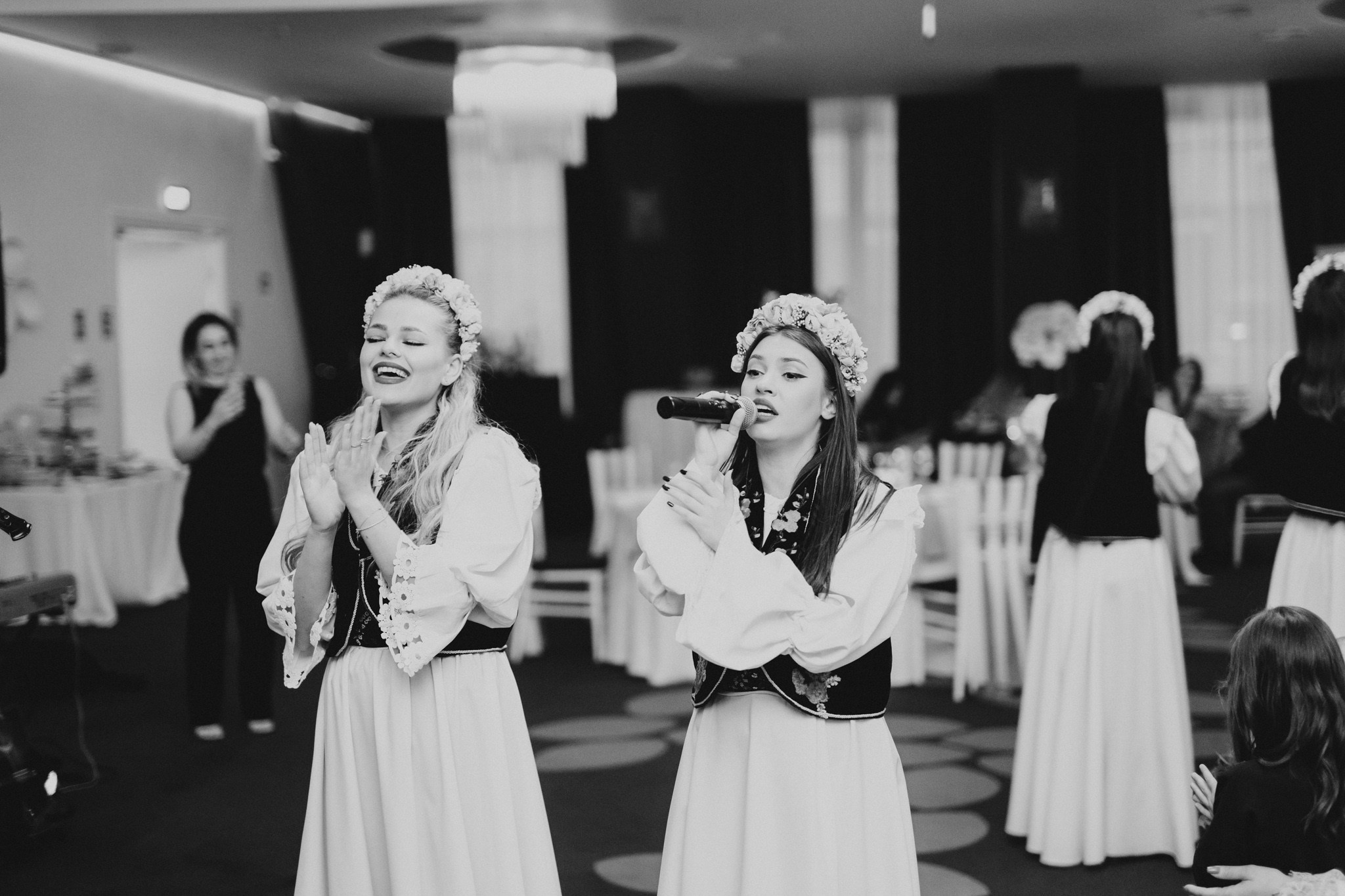 Fotografii de Botez Pline de Emoție pentru Sasha și Familie