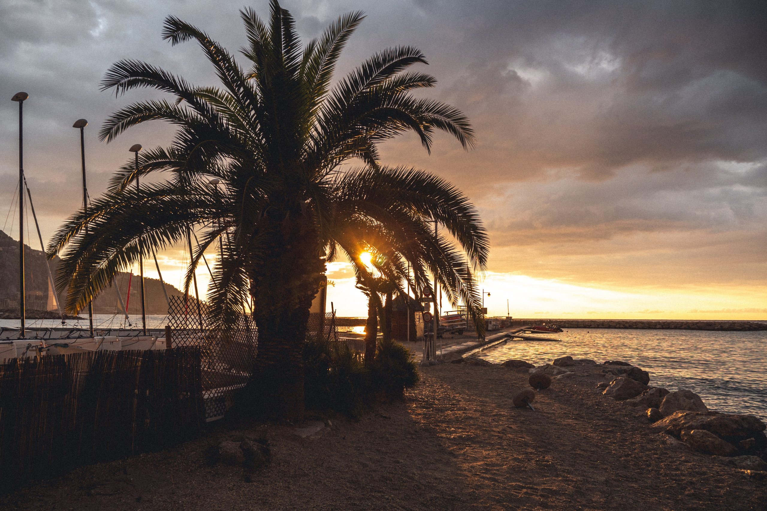 Lever de soleil à Menton. Семейный и детский фотограф на Лазурном Берегу