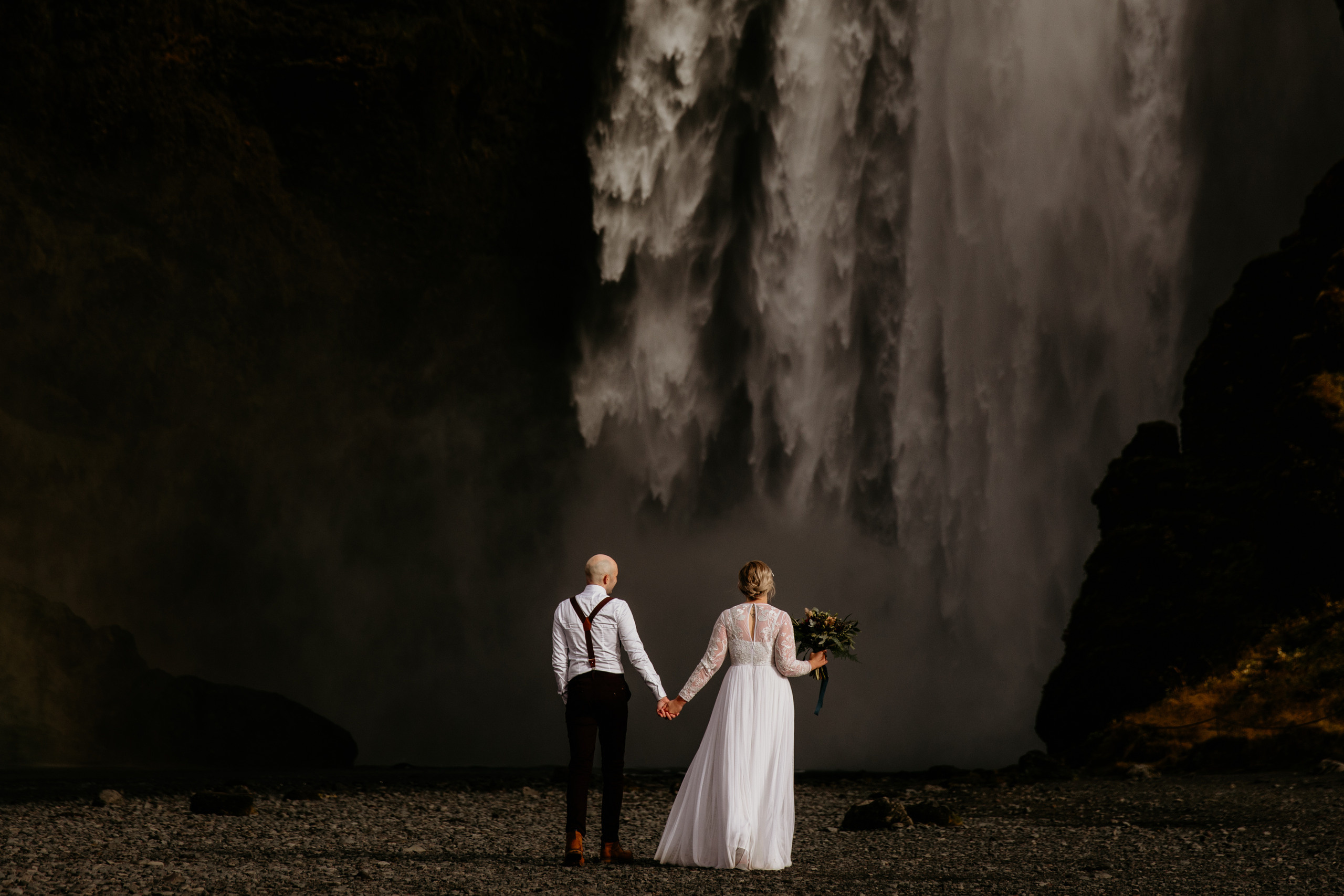wedding photos at Skogafoss waterfall