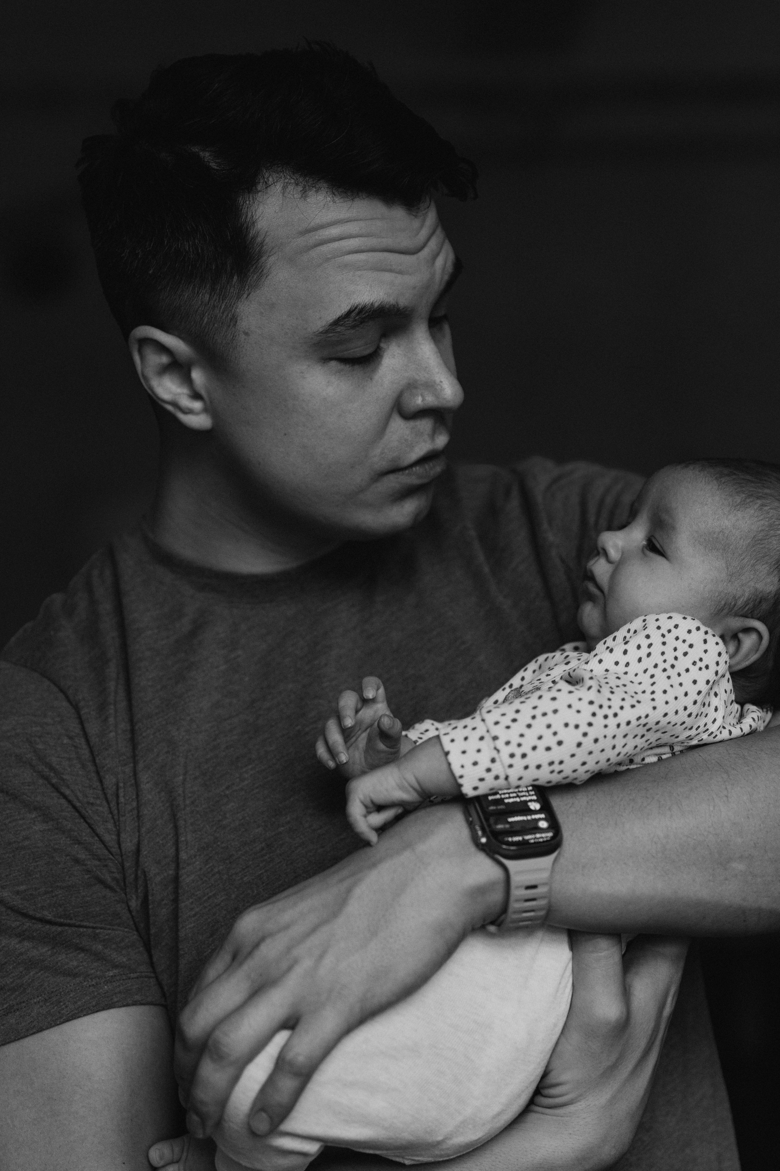 Family, bnw, photoshoot. Wedding and portrait photographer in Helsinki Vickan O