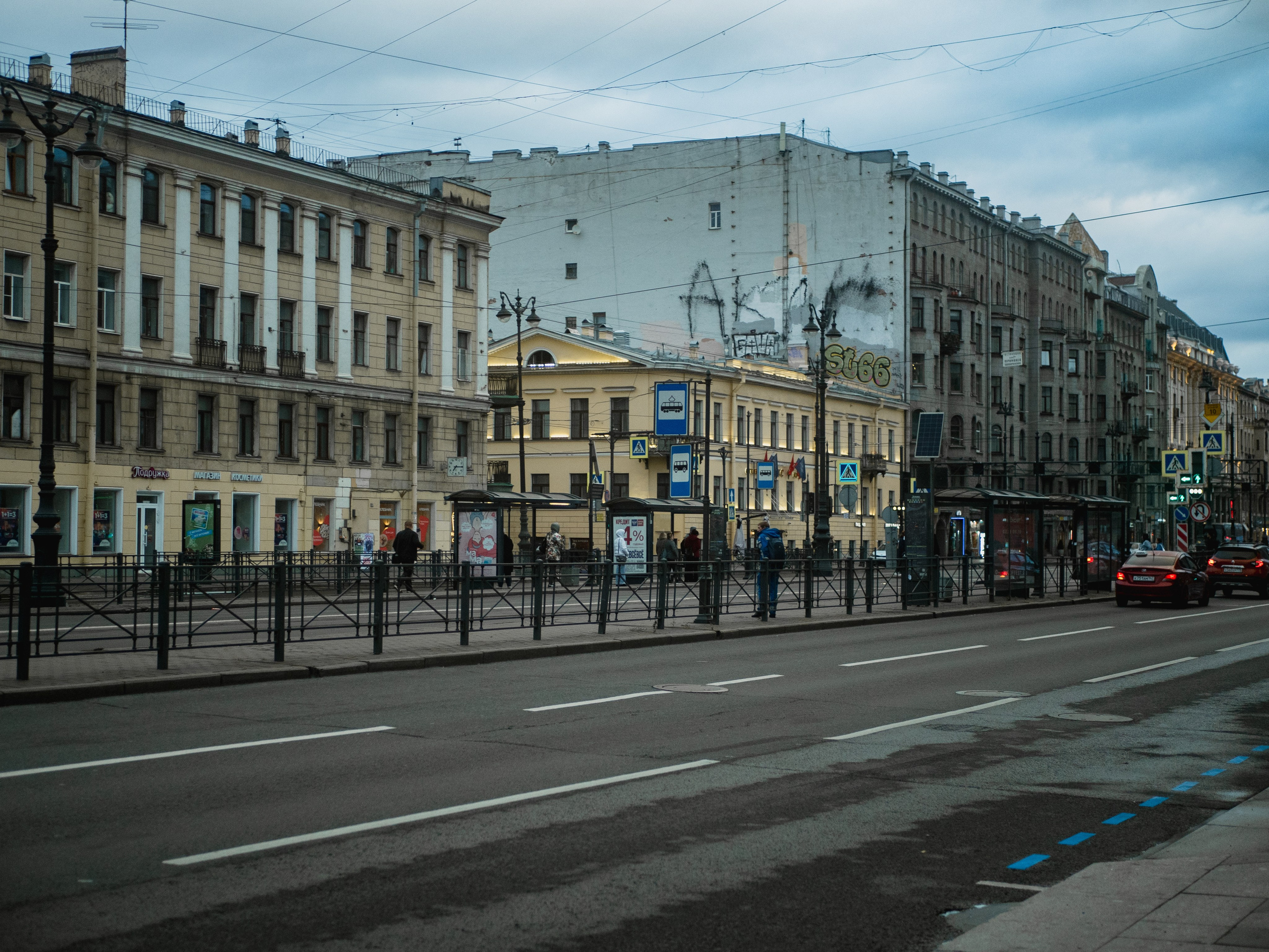 Saint-Petersbourg. Photographe sur Cote d’Azur. Portraits de familles, couples, enfants, événements