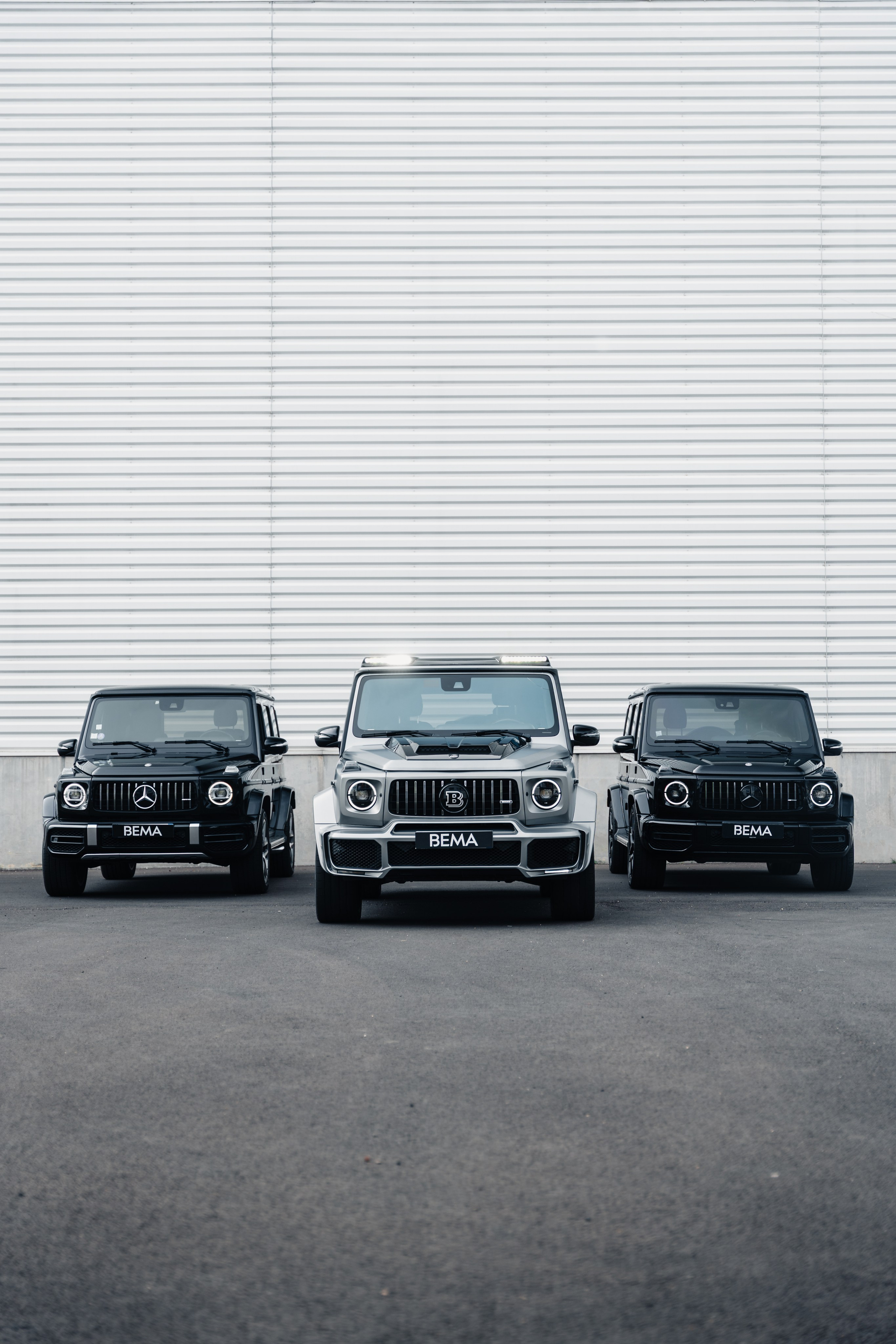 Mercedes G63×3. Photographer in Paris — Vitalii Motruk