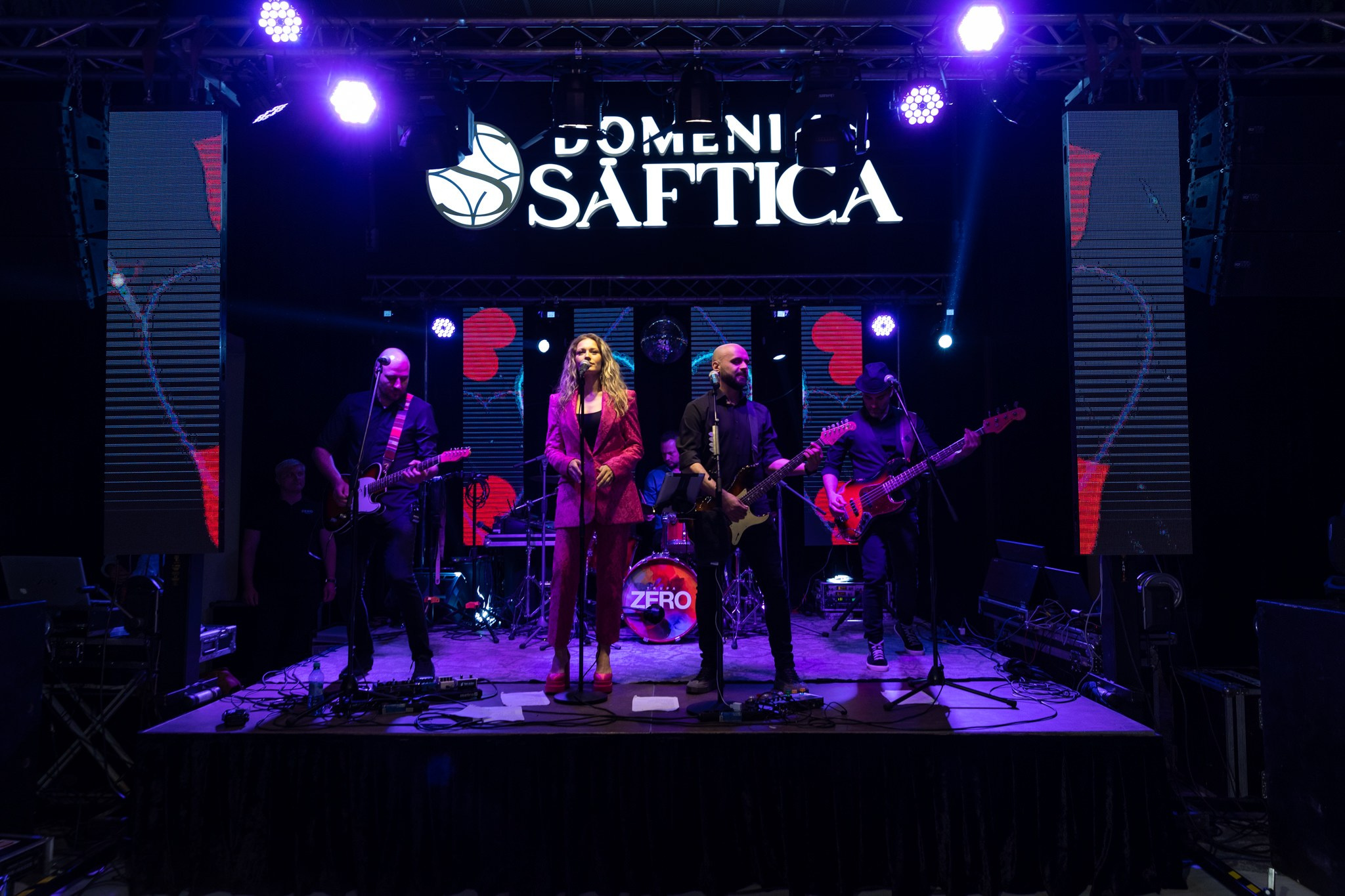 Nunta Ema si Valentin la Domeniile Saftica - Fotograf nunta Bucuresti. Fotograf nunta Bucuresti - Manu Ivanciu