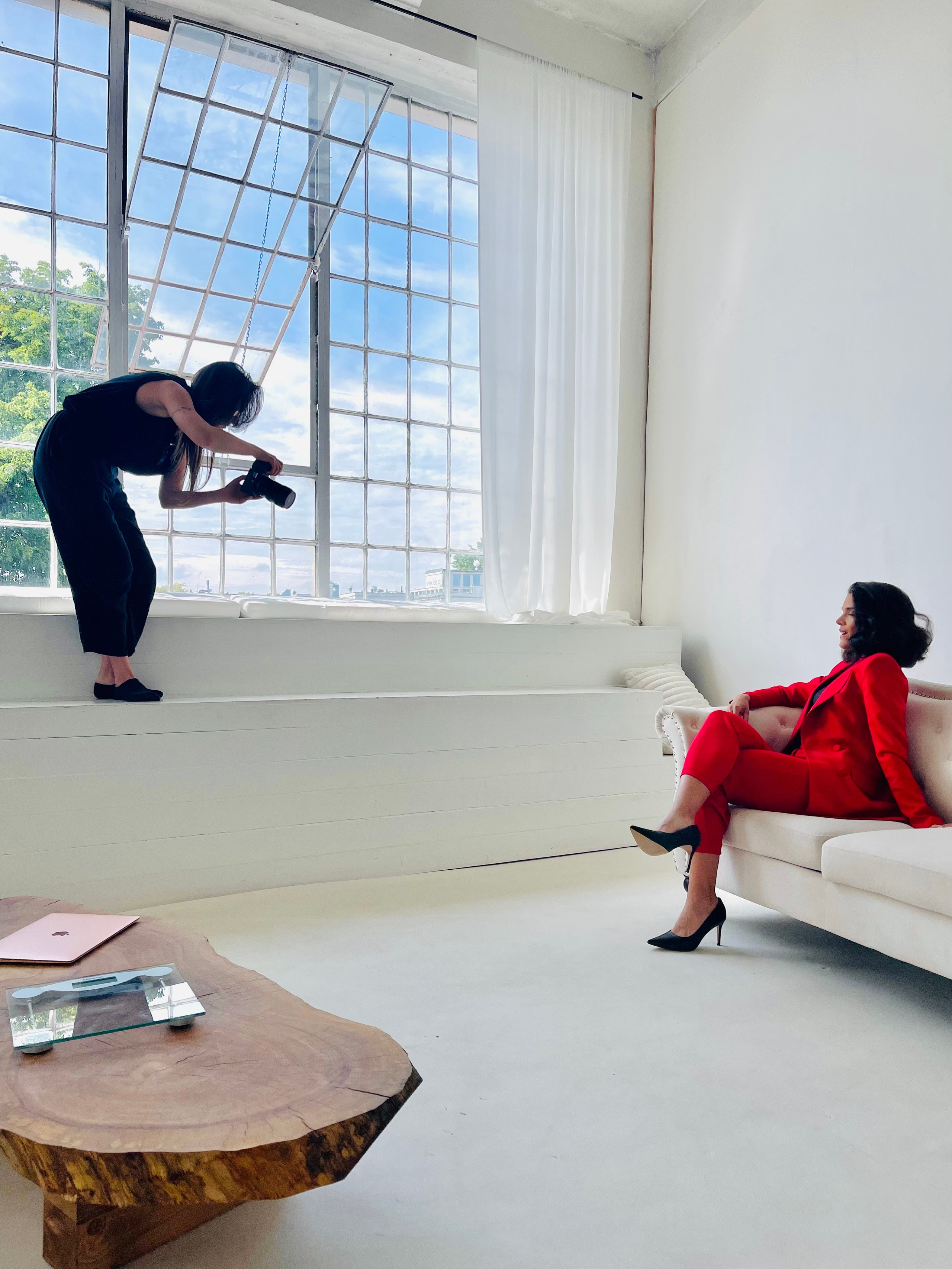 Cena a rezervace. Dana Lišková — Empatická fotografka | Introspektivní umělkyně | Neurodivergentní koučka| Zakladatelka Artepy.cz