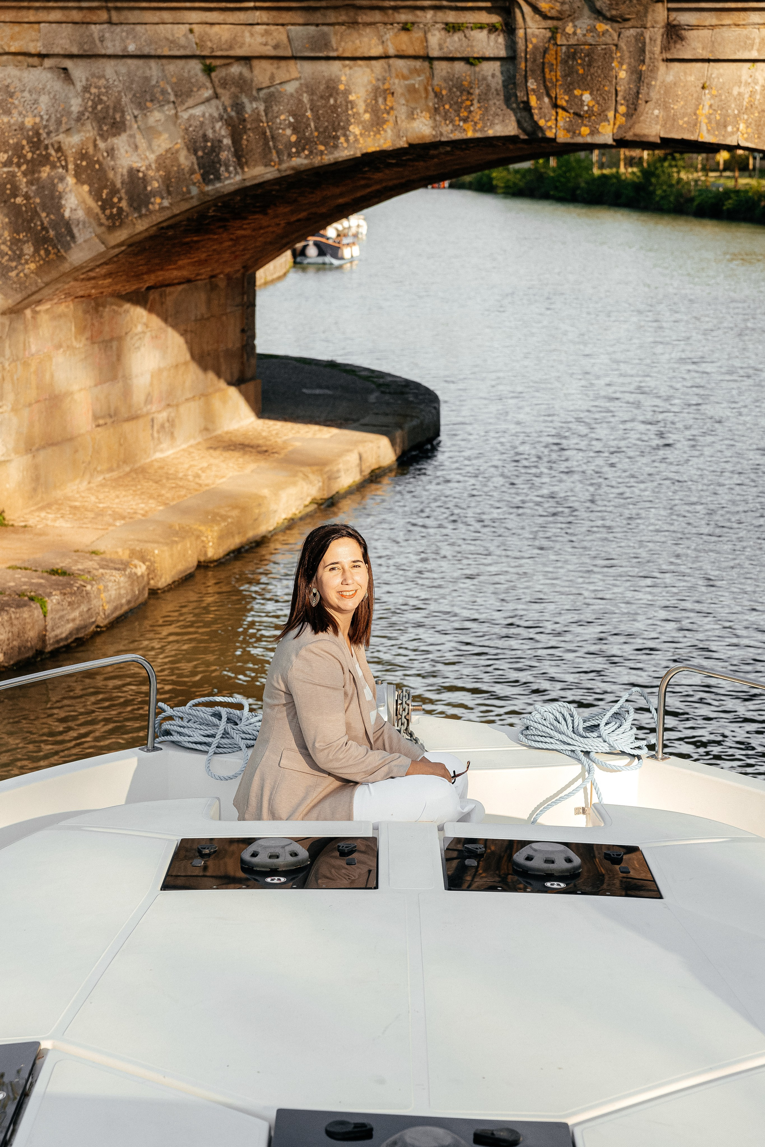 Photoshoot in the river port of Castelnaudary. Eugenie Smirnova — wedding, corporate and lifestyle photographer in Toulouse and Southwest France
