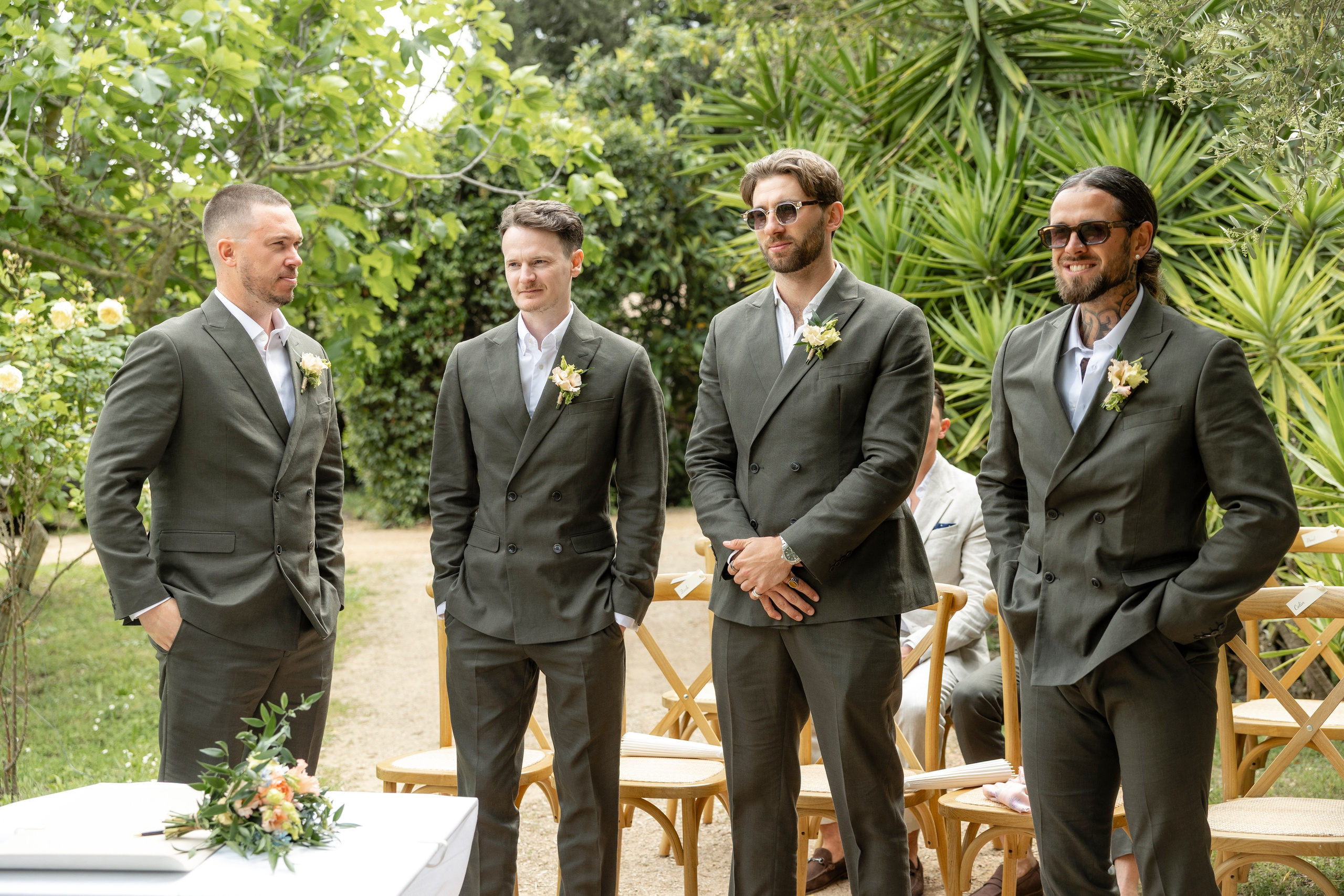 Свадьба в Château Du Puits Es Pratx — яркий день на юге Франции. Евгения Смирнова — фотограф в Тулузе и юго-западной Франции