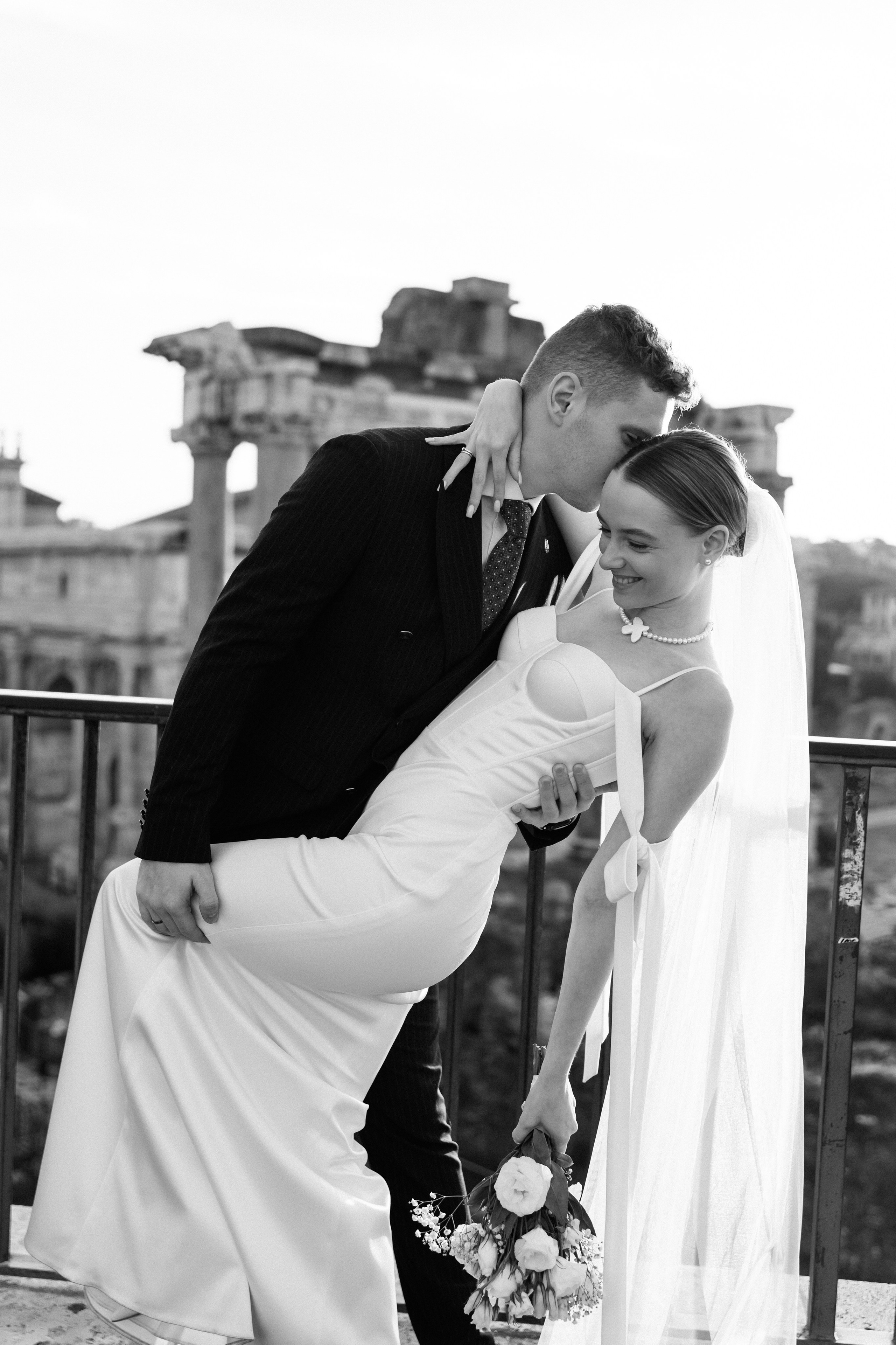 Wedding Photographer Rome Tuscany Como Sicily Puglia Amalfy Italy- Oksana Savenchuk
