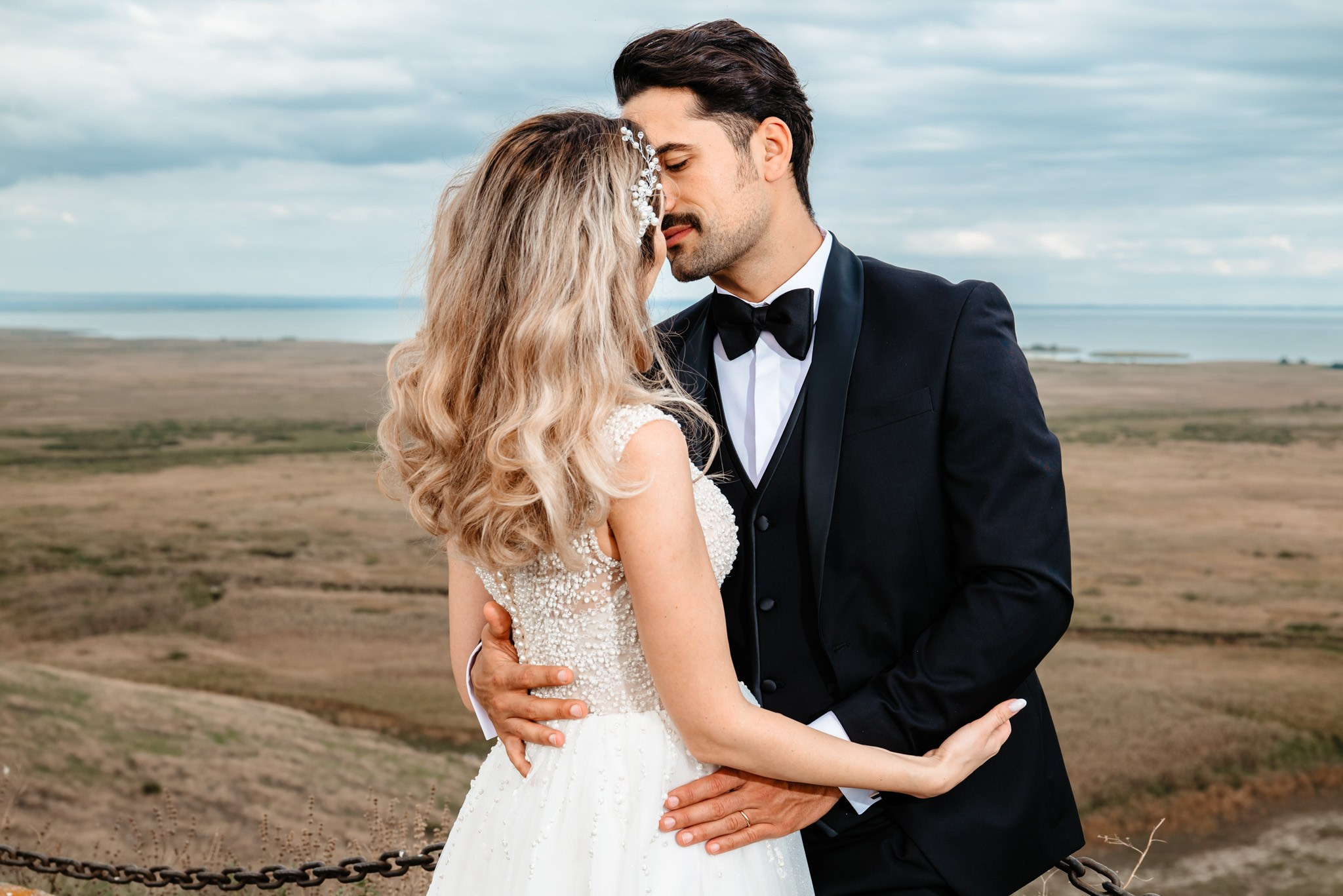 Alexandra & Robert. Www.besttalesstudio.com