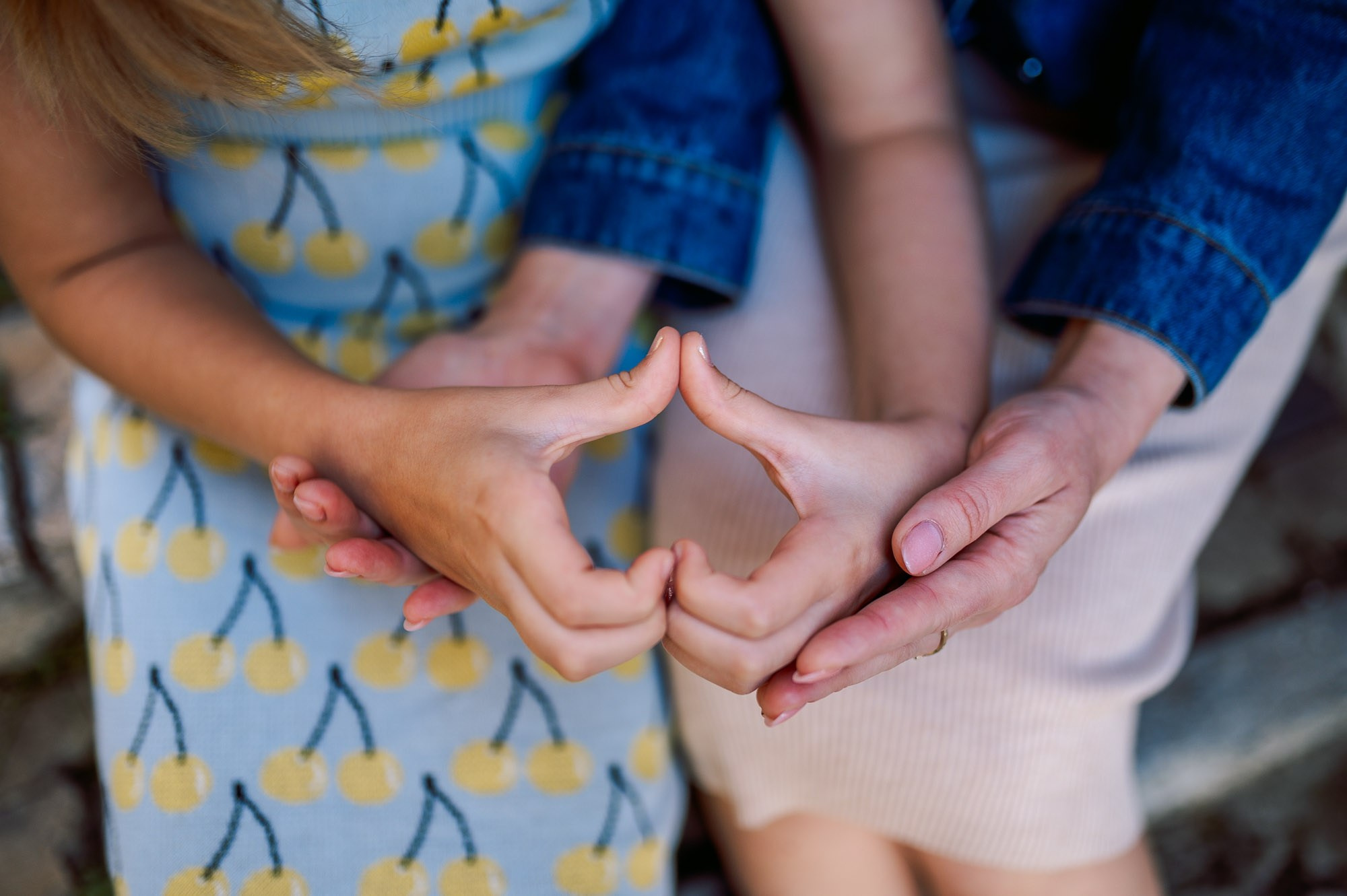 photoshoot in Alfama, Lisbon, фотосессия в Алфаме, Photo shoot for mum and daughter