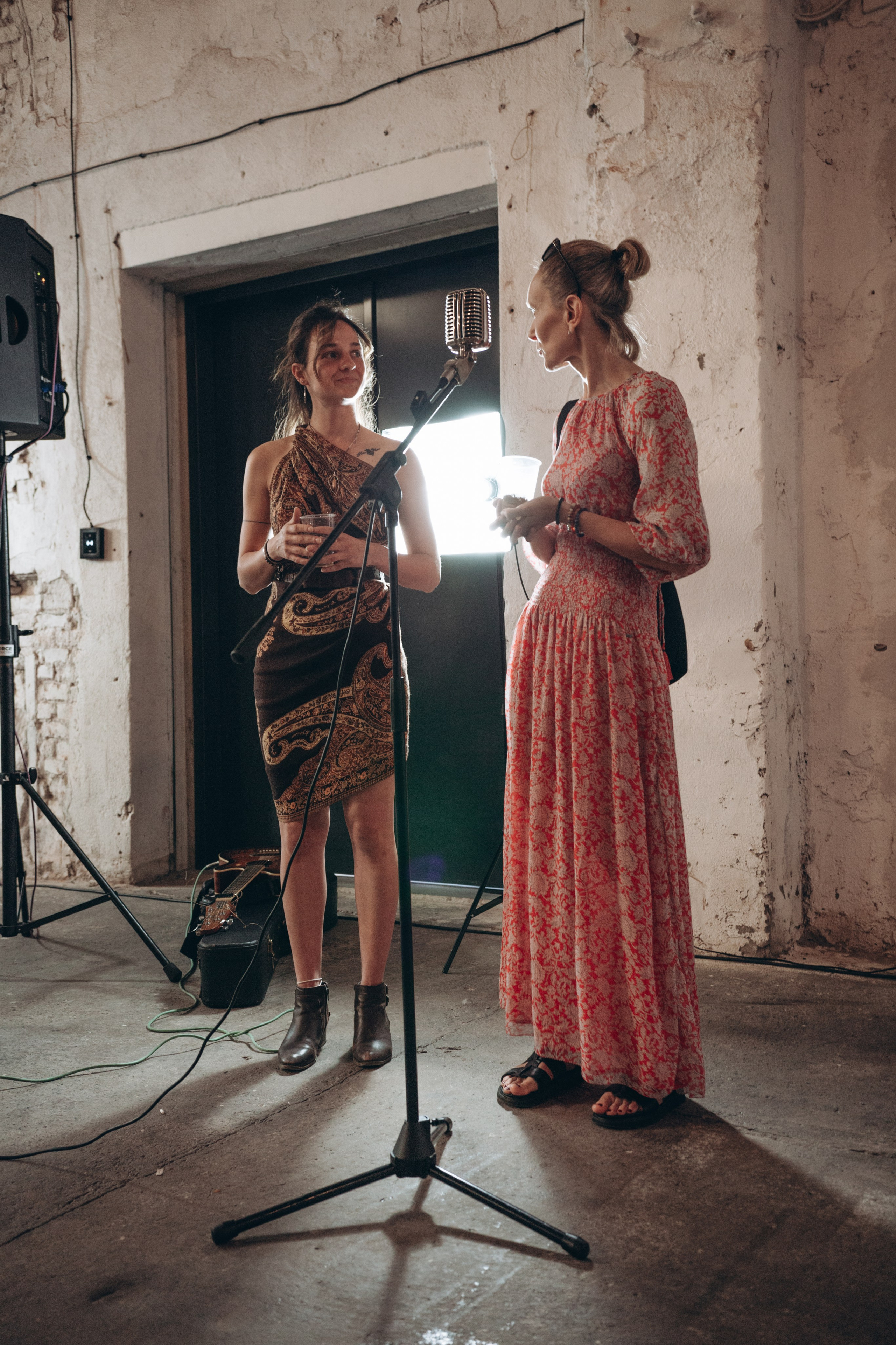 VERNISÁŽ. Dana Lišková — Empathetic Photographer | Introspective Artist |Neurodivergent Coach | Founder of Artepy.cz