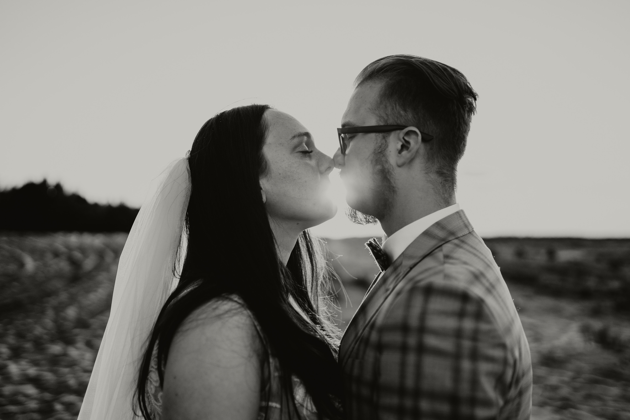 PUSTYNIA BŁĘDOWSKA: Plener ślubny Angeliki i Patryka. Karkowskafoto - fotografia miłości