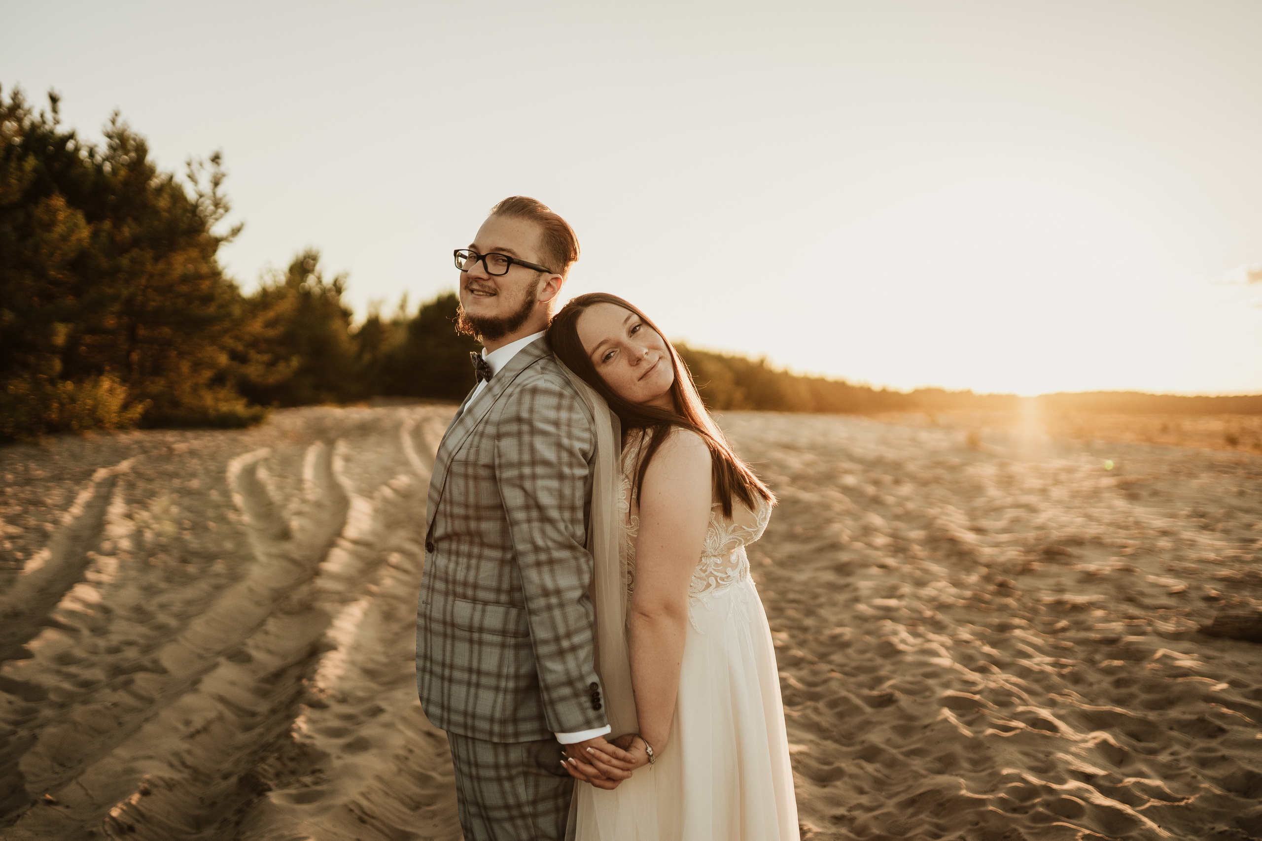 PUSTYNIA BŁĘDOWSKA: Plener ślubny Angeliki i Patryka. Karkowskafoto - fotografia miłości