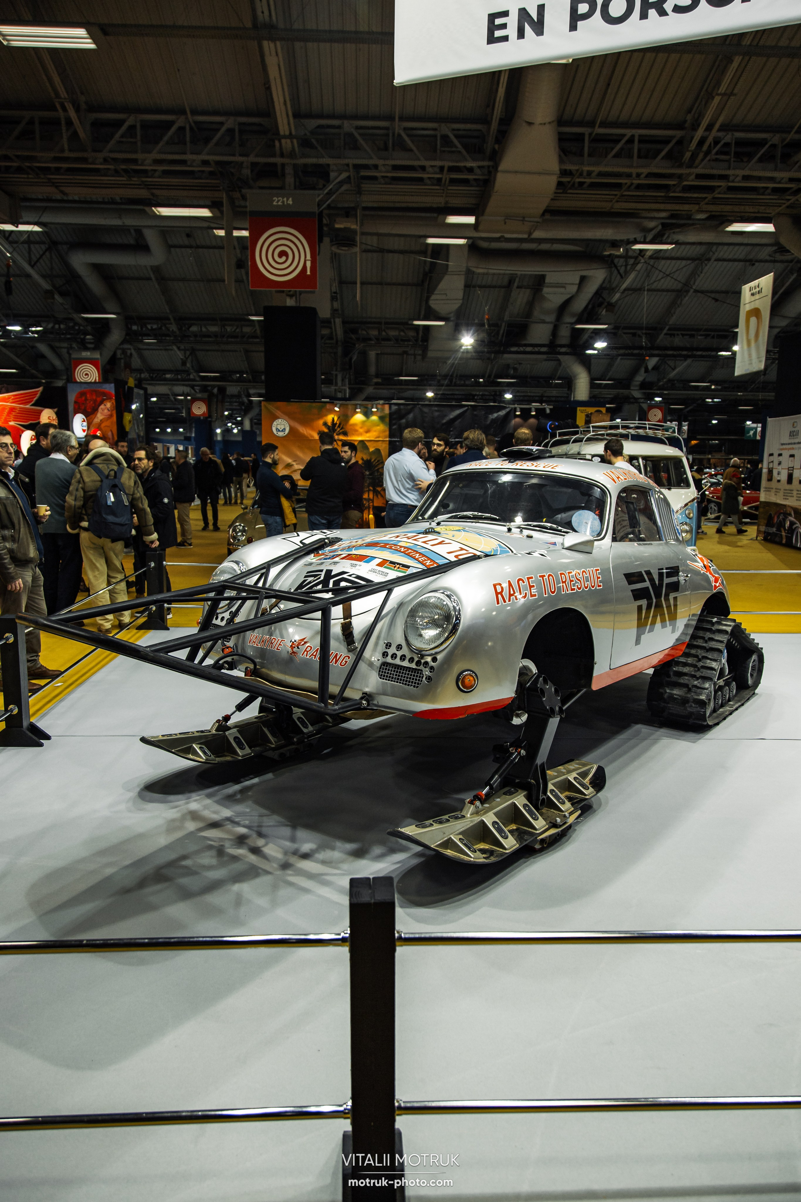 Retromobile 2023. Photographer in Paris — Vitalii Motruk