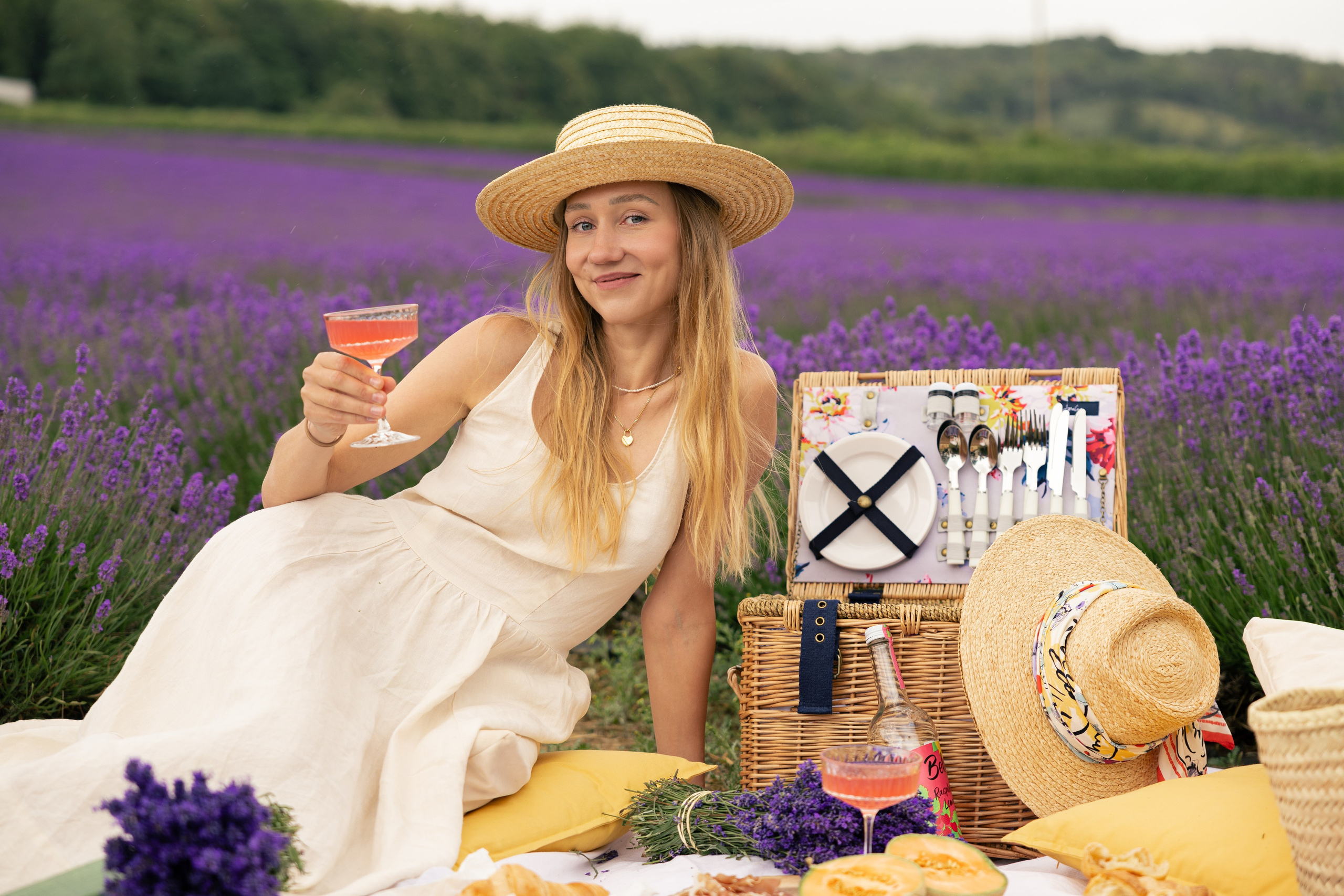 Lavender Picnics. PHOTOGRAPHER IN LONDON