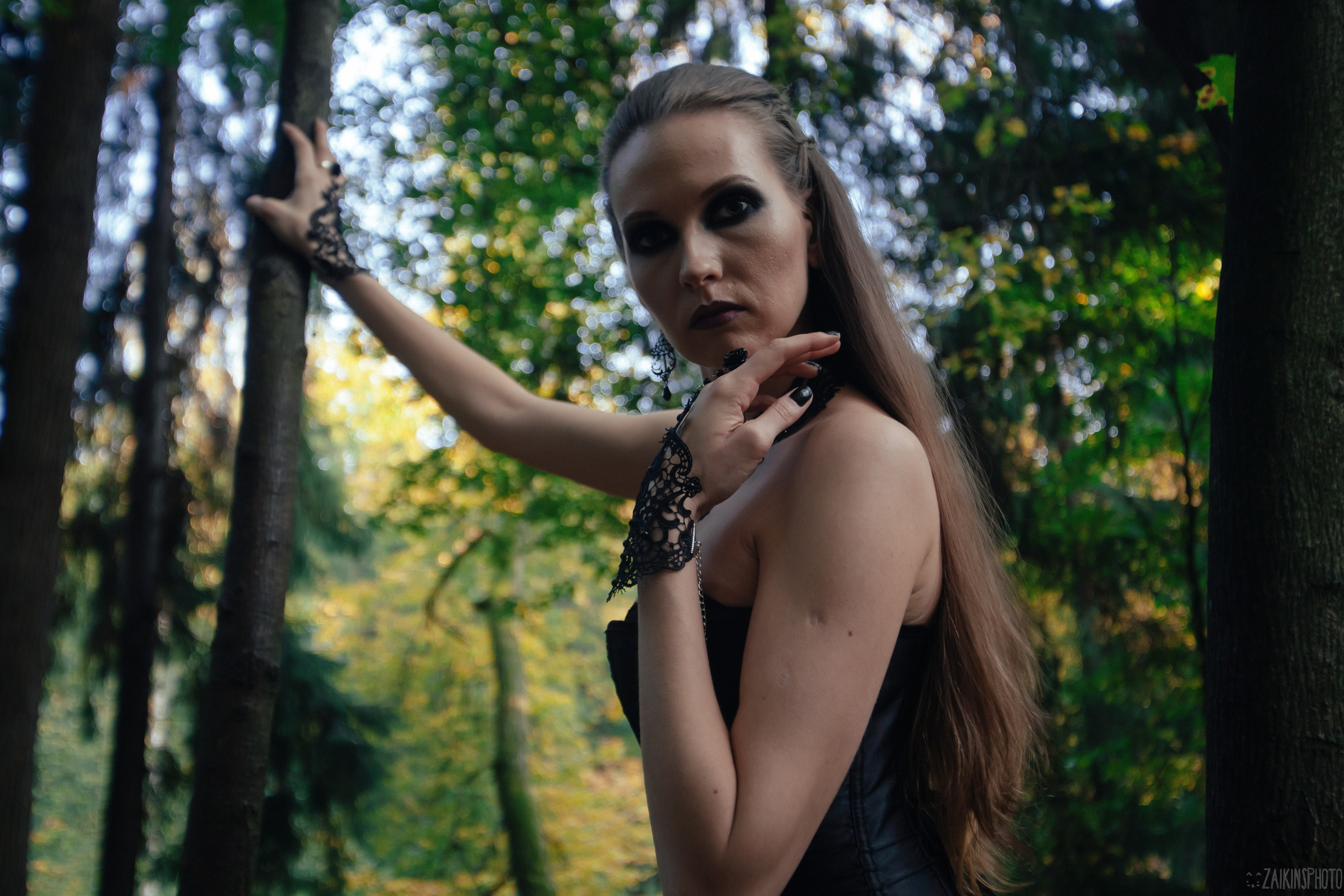 The Dark Autumn. Main