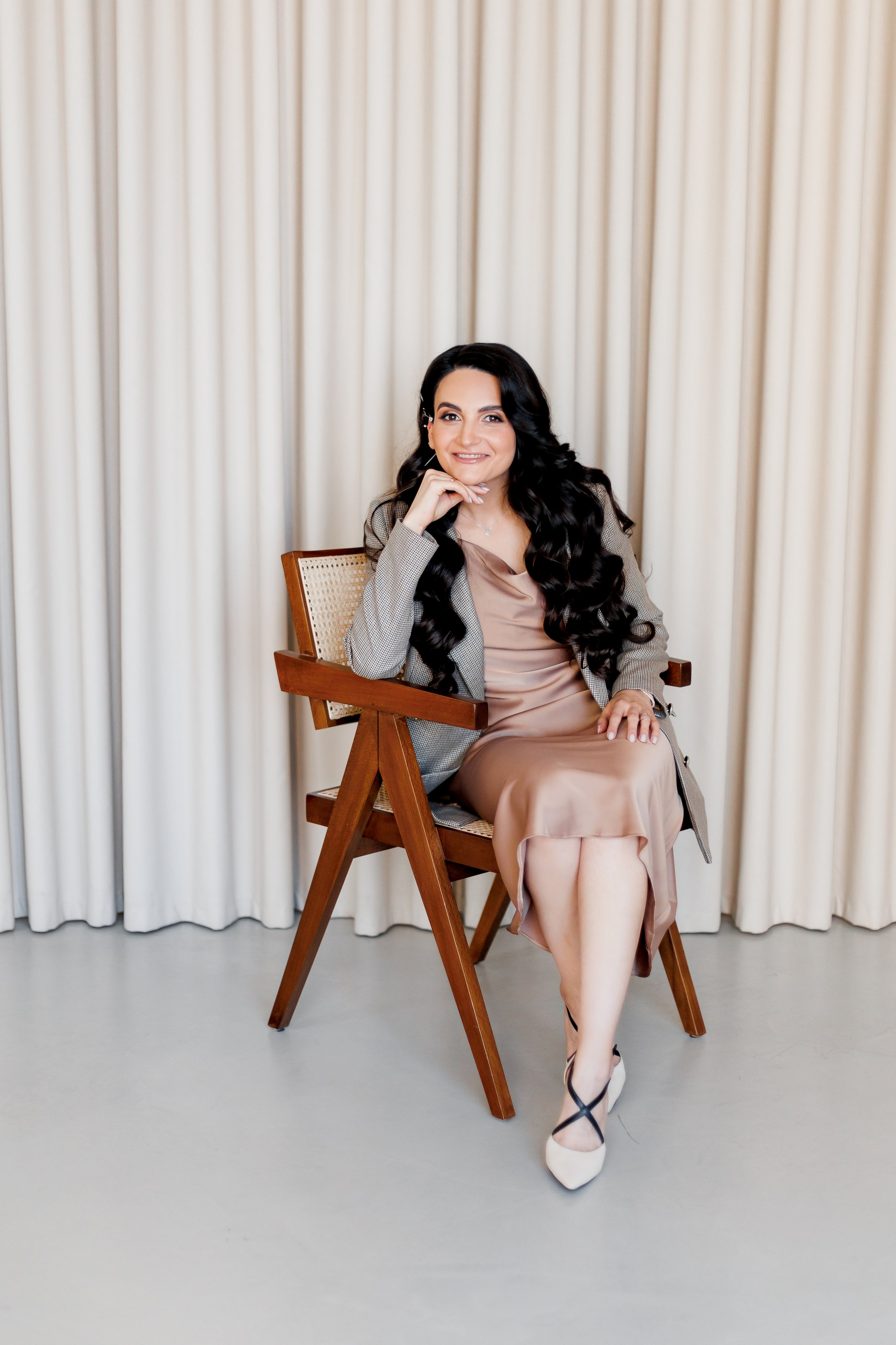 Gretta. Wedding and Family Photograph