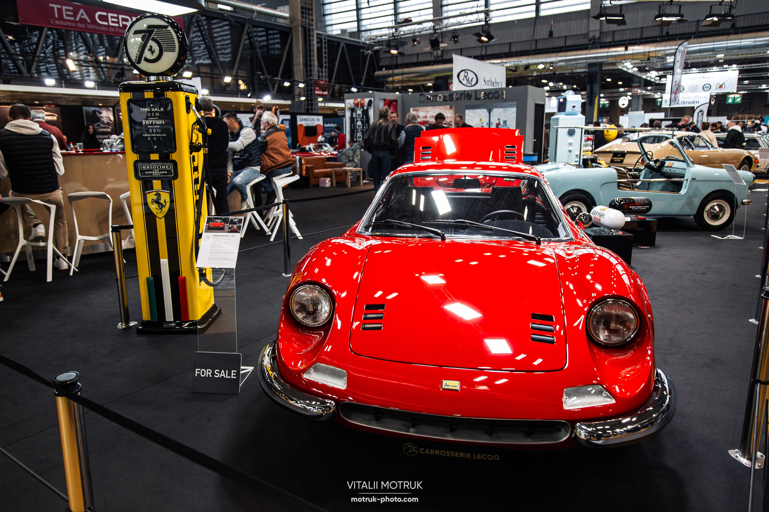 Retromobile 2023. Photographer in Paris — Vitalii Motruk
