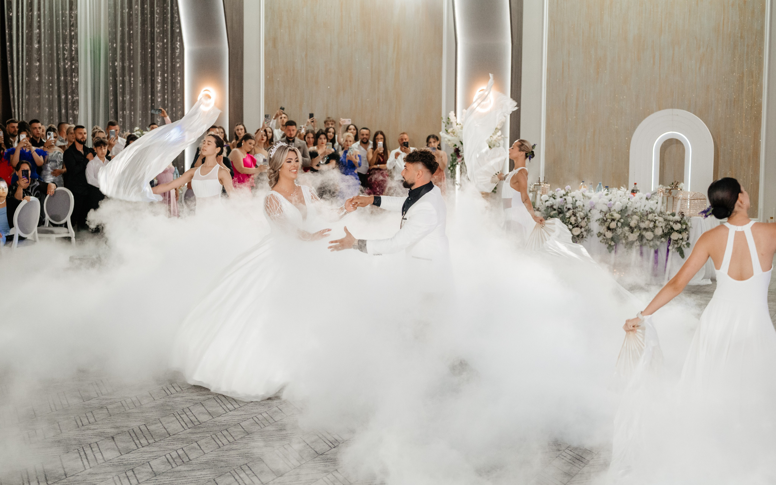 🤎 D a i a n a & D a n i e l - Wedding Day Preview. Wedding & Family Photographer