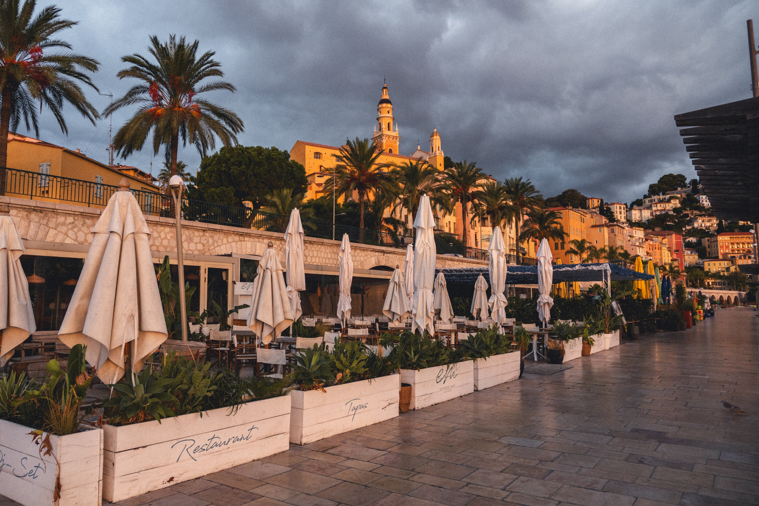 Lever de soleil à Menton. Семейный и детский фотограф на Лазурном Берегу