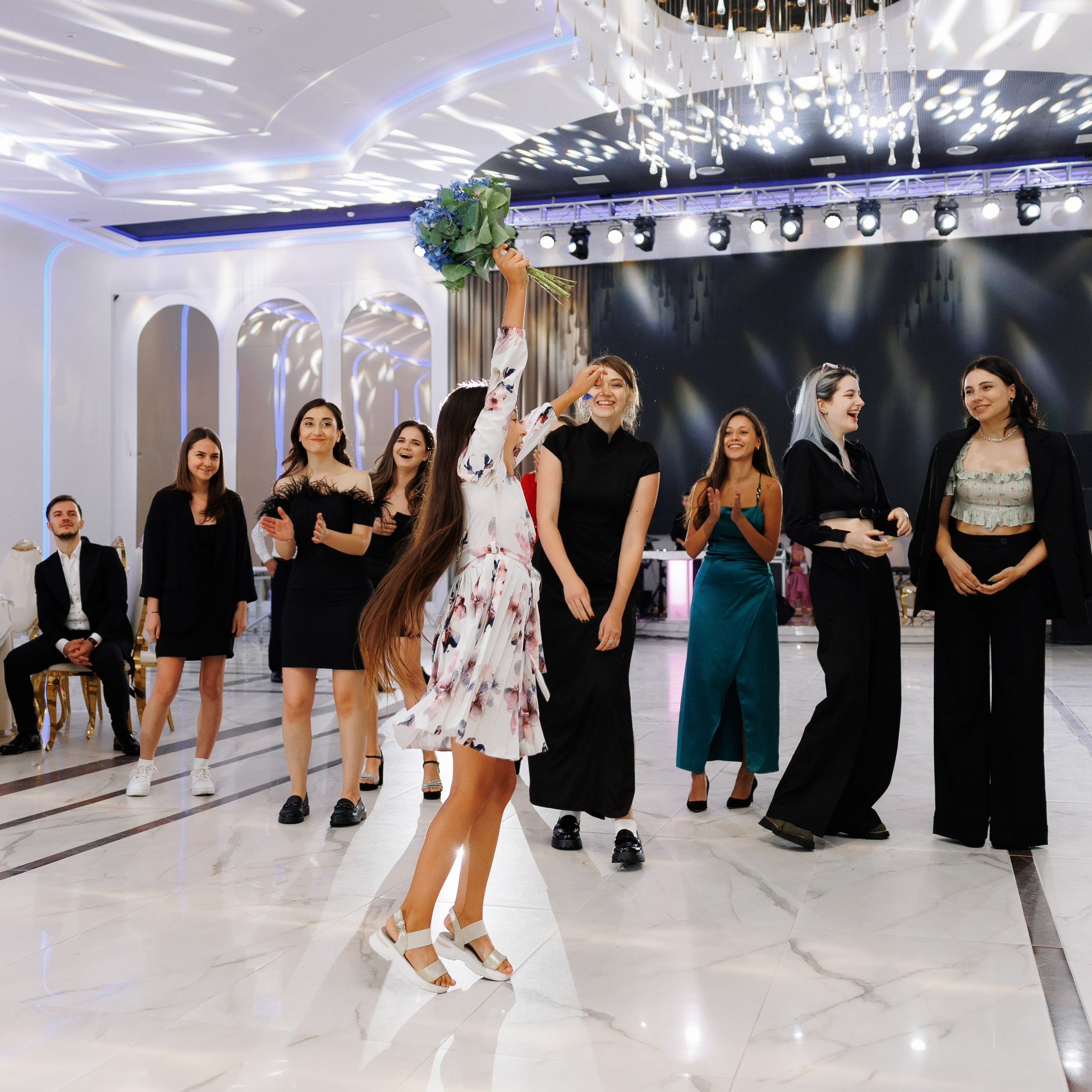 Atingerea e Dragoste. Servicii Foto Video în Chișinău și Europa ID-Brothers