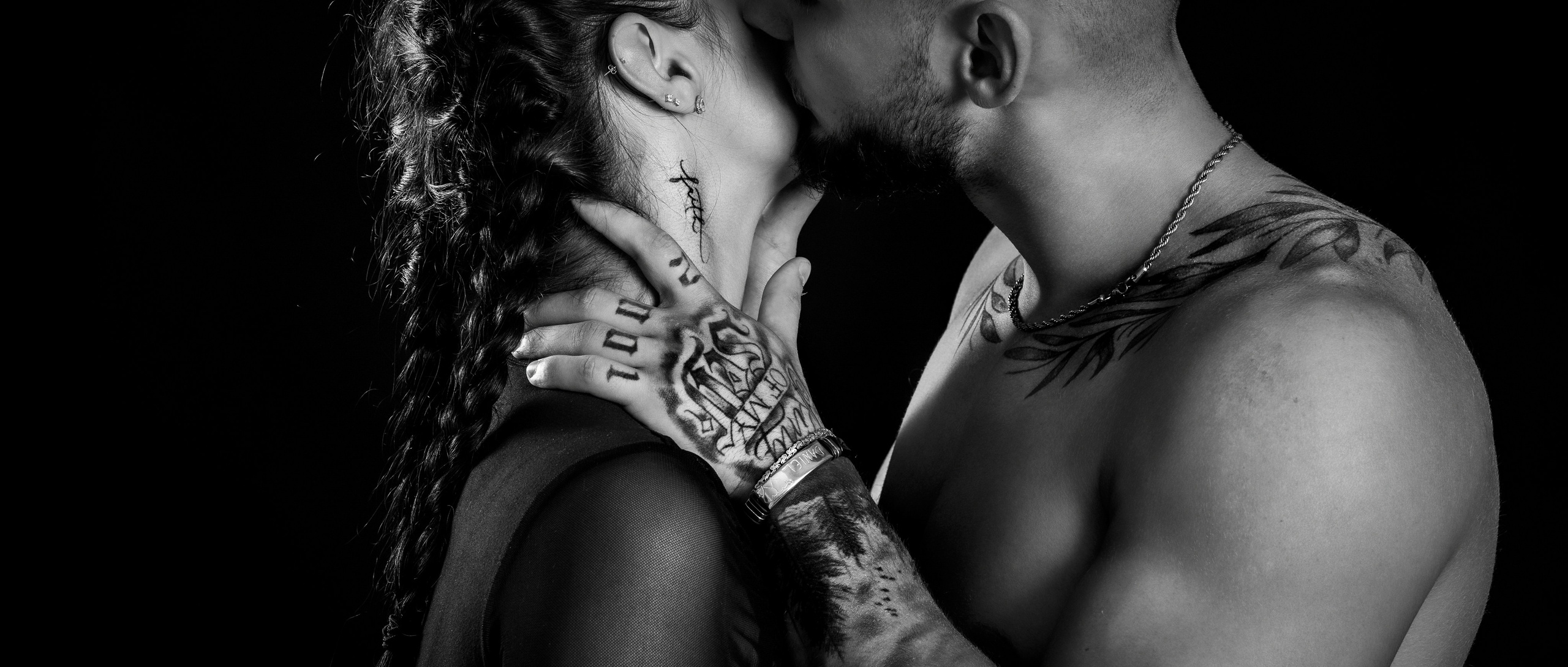 Laura x Daniel — Conexiune, Contrast și Cinematic. VStudio — mai mult decât fotografii