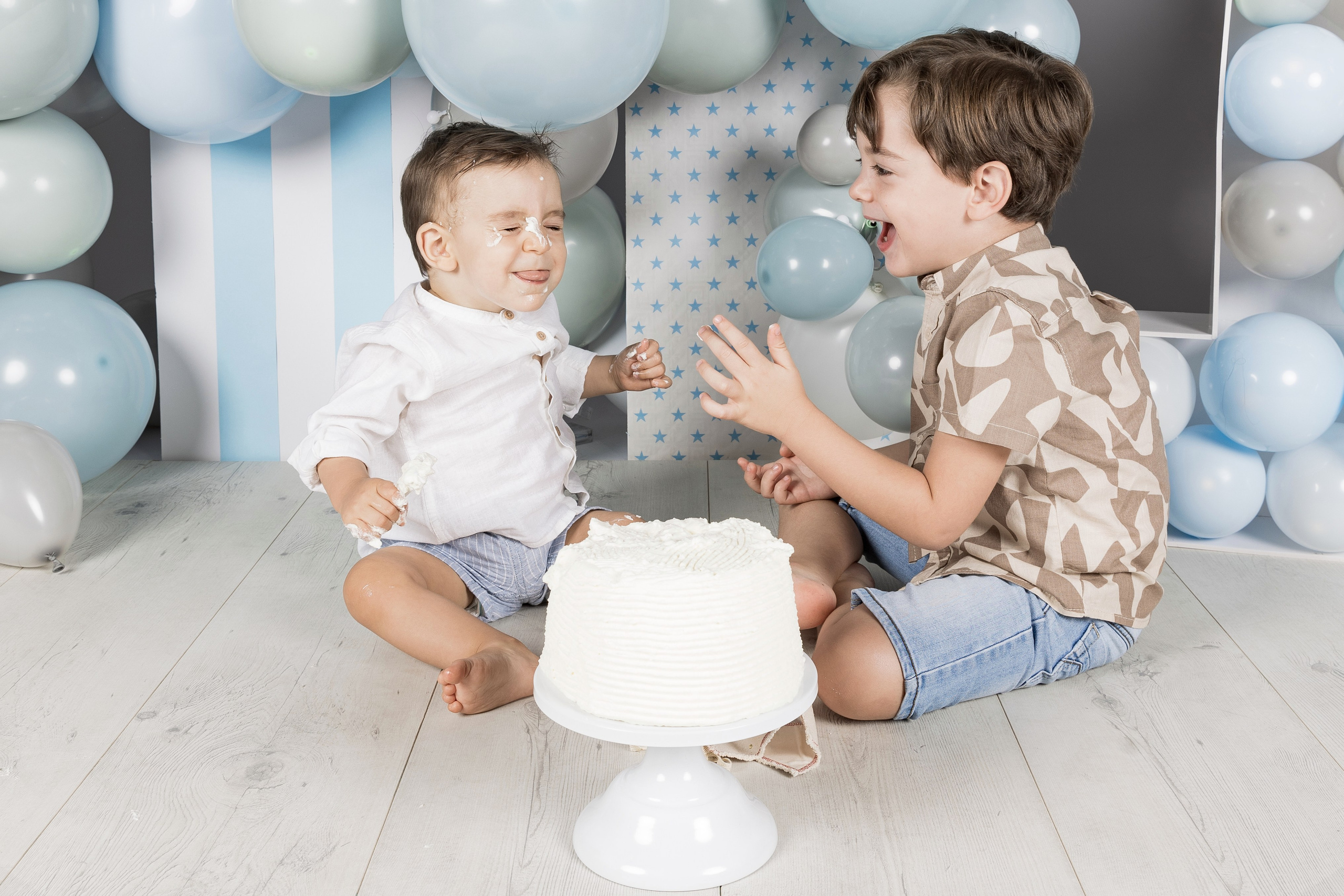 Sesión de Fotos de Cumpleaños en Madrid | Smash Cake, 15, 19, 40 Años – Rainbox Estudio. Rainbox Estudio de Fotografía