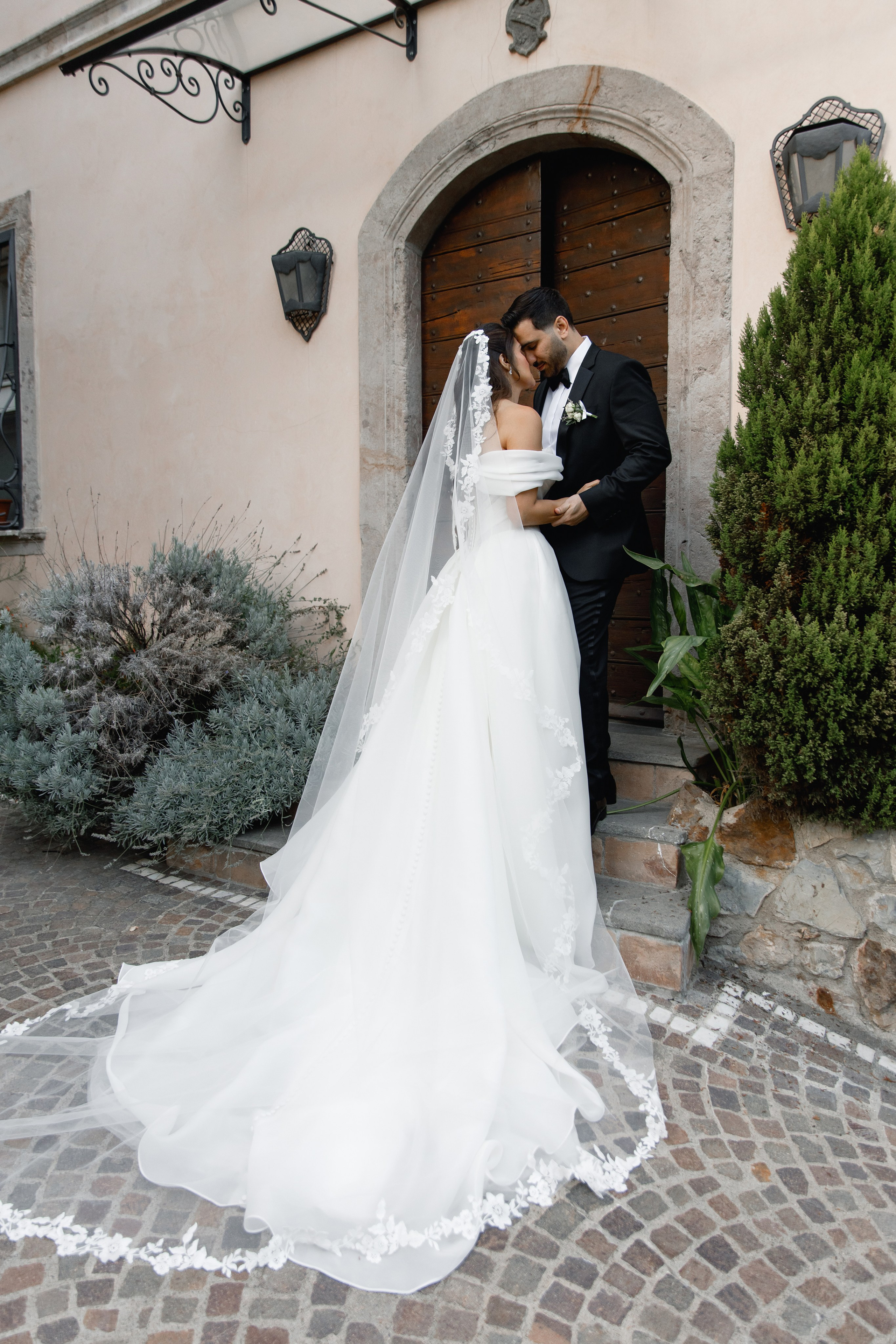 Wedding photographer Italy Rome, Tuscany, Lake Como, Sicily, Puglia. Wedding Photographer Rome Tuscany Como Sicily Puglia Amalfy Italy- Oksana Savenchuk