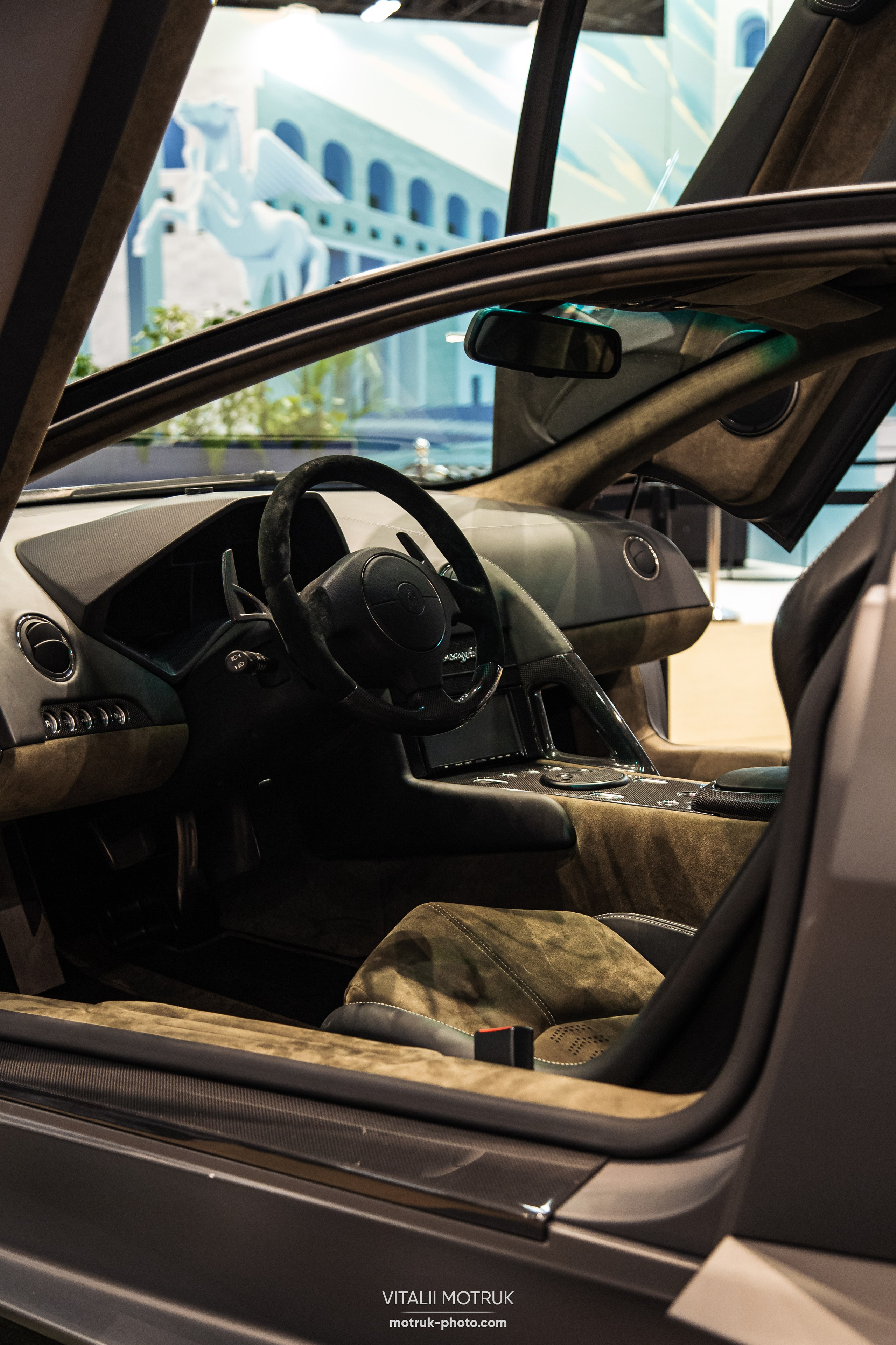 Retromobile 2023. Photographer in Paris — Vitalii Motruk