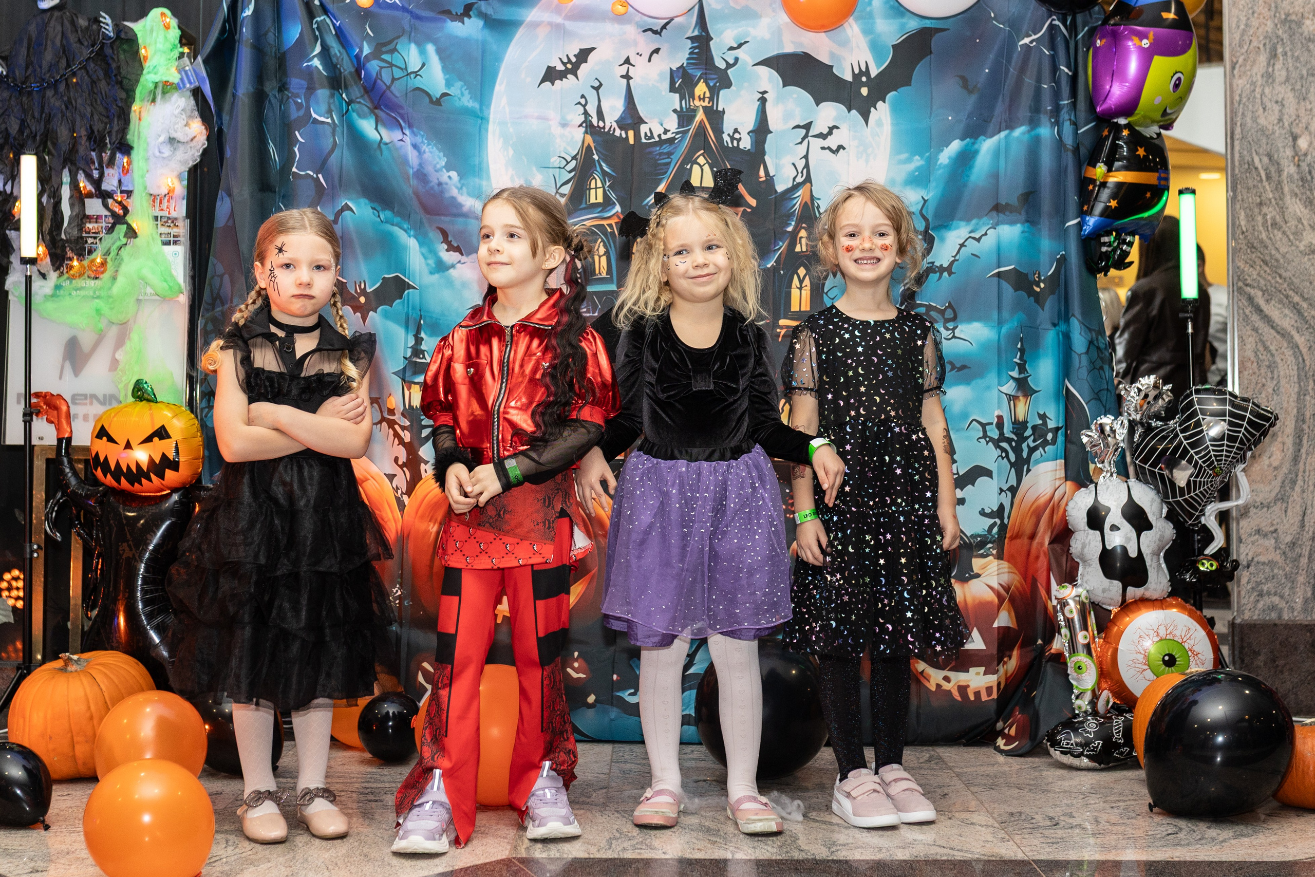 Leo dance studio Helloween 2025. Семейный и детский фотограф в Варшаве Мила Бобровская