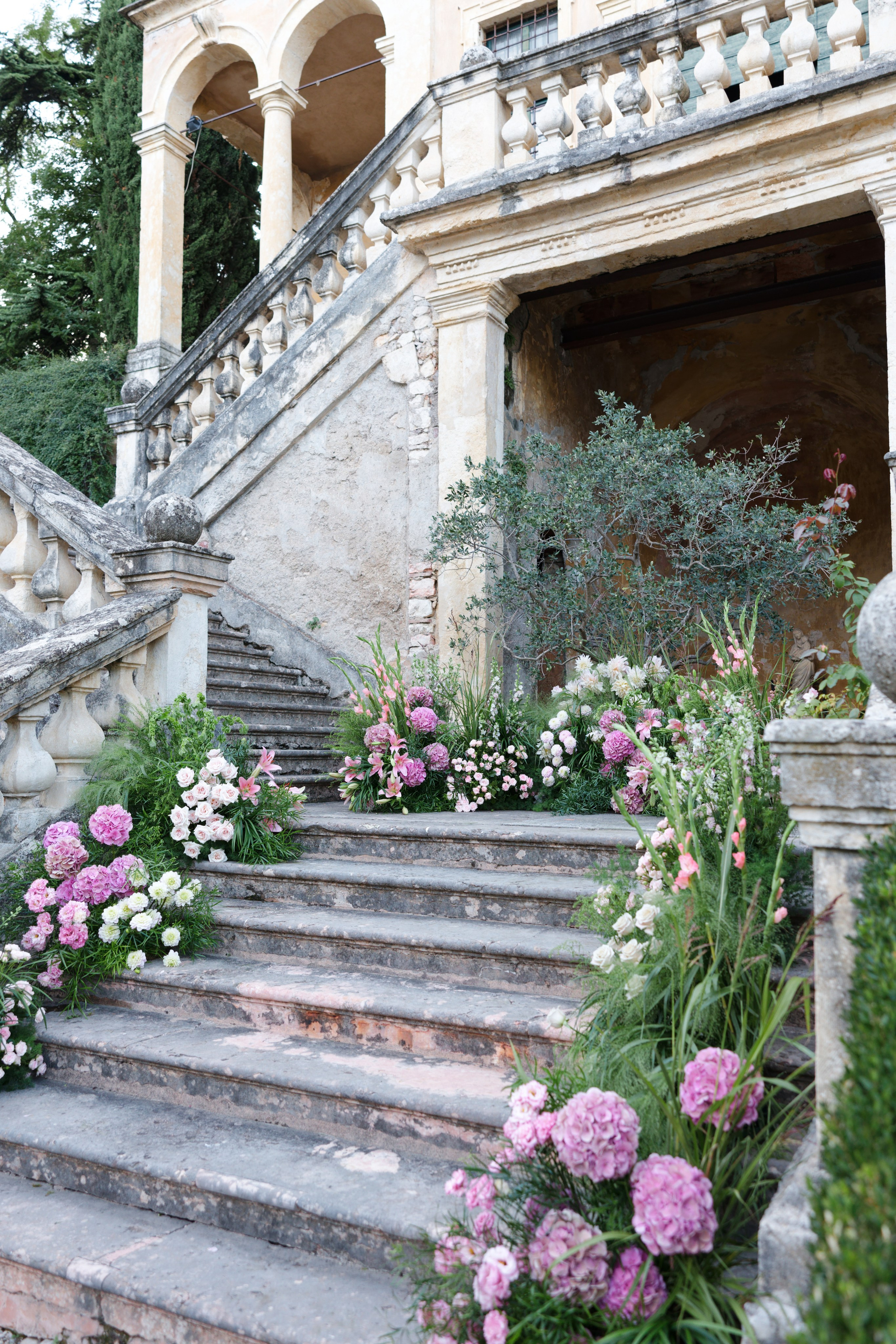 Wedding editorial at Villa Arvedi, Verona, Italy