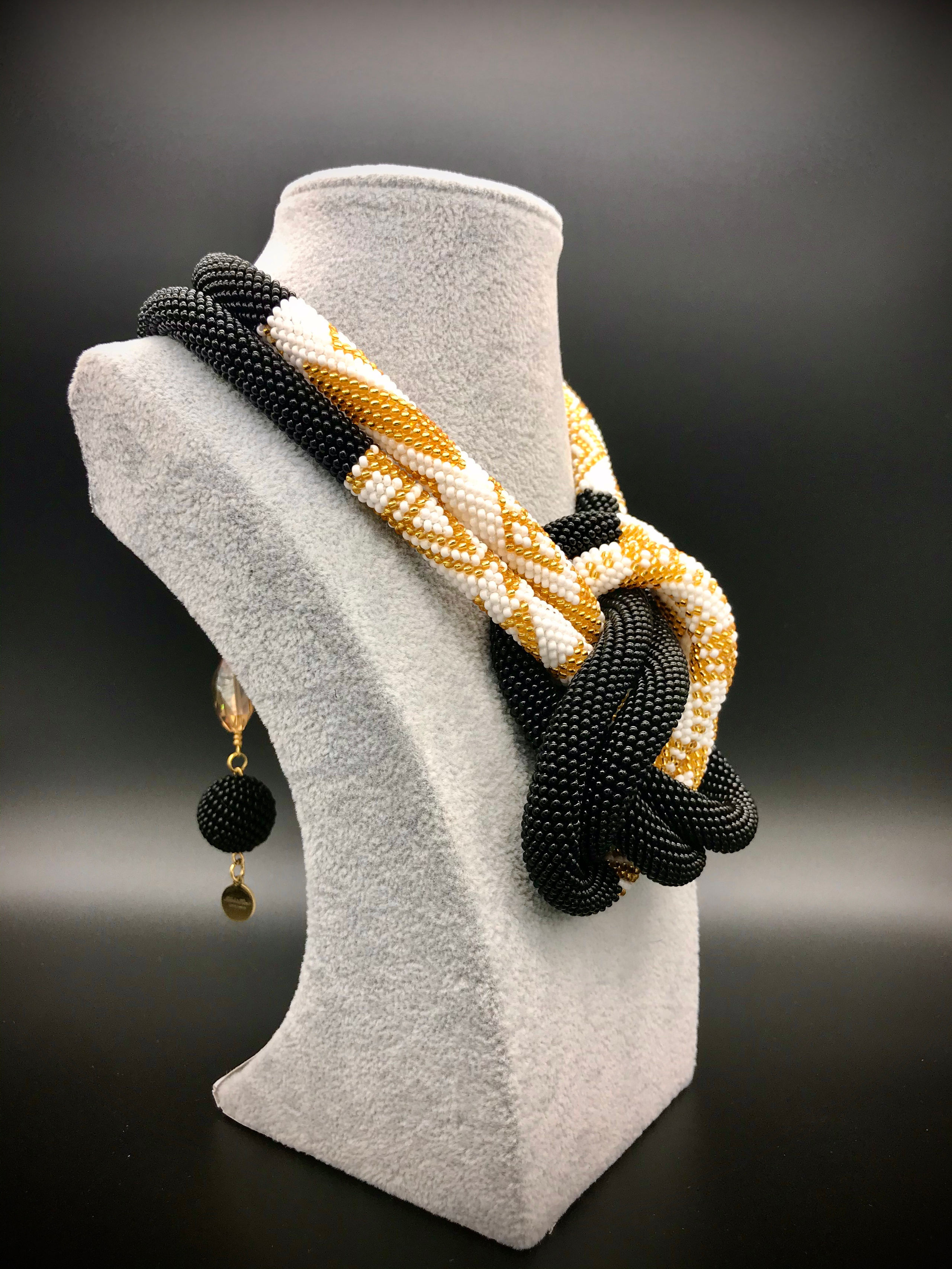 Bijoux pour cadeau. Милок и Кирок это позитивные и реальные персоны из Люксембурга, много