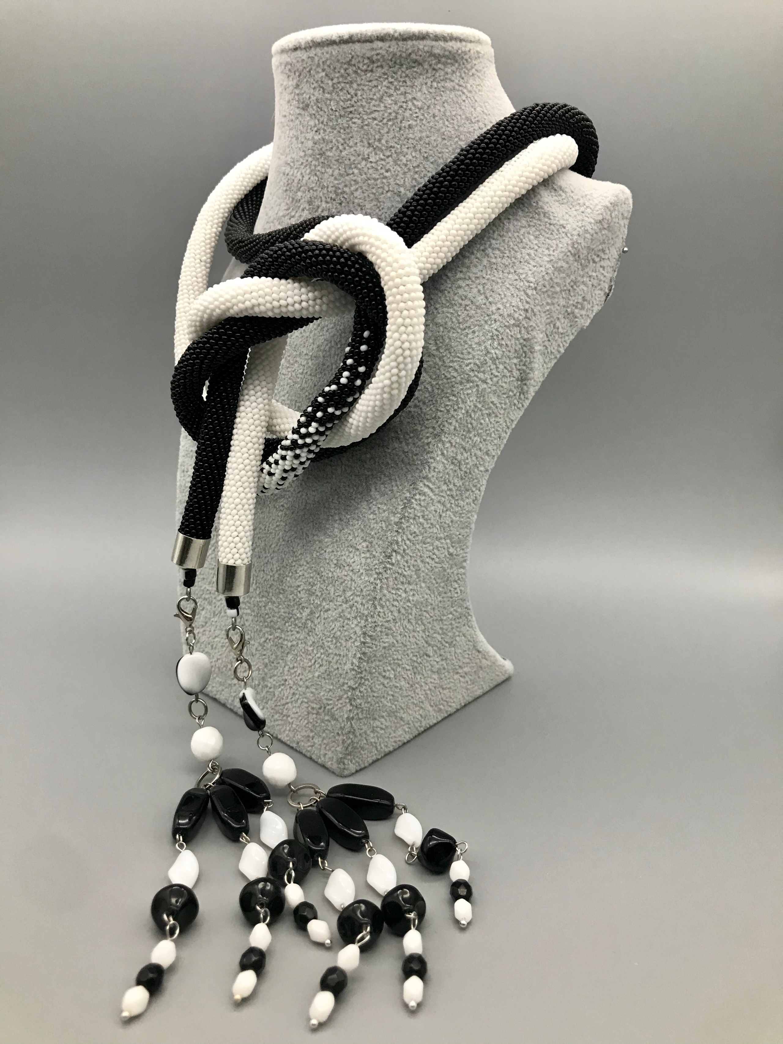 Bijoux pour cadeau. Милок и Кирок это позитивные и реальные персоны из Люксембурга, много