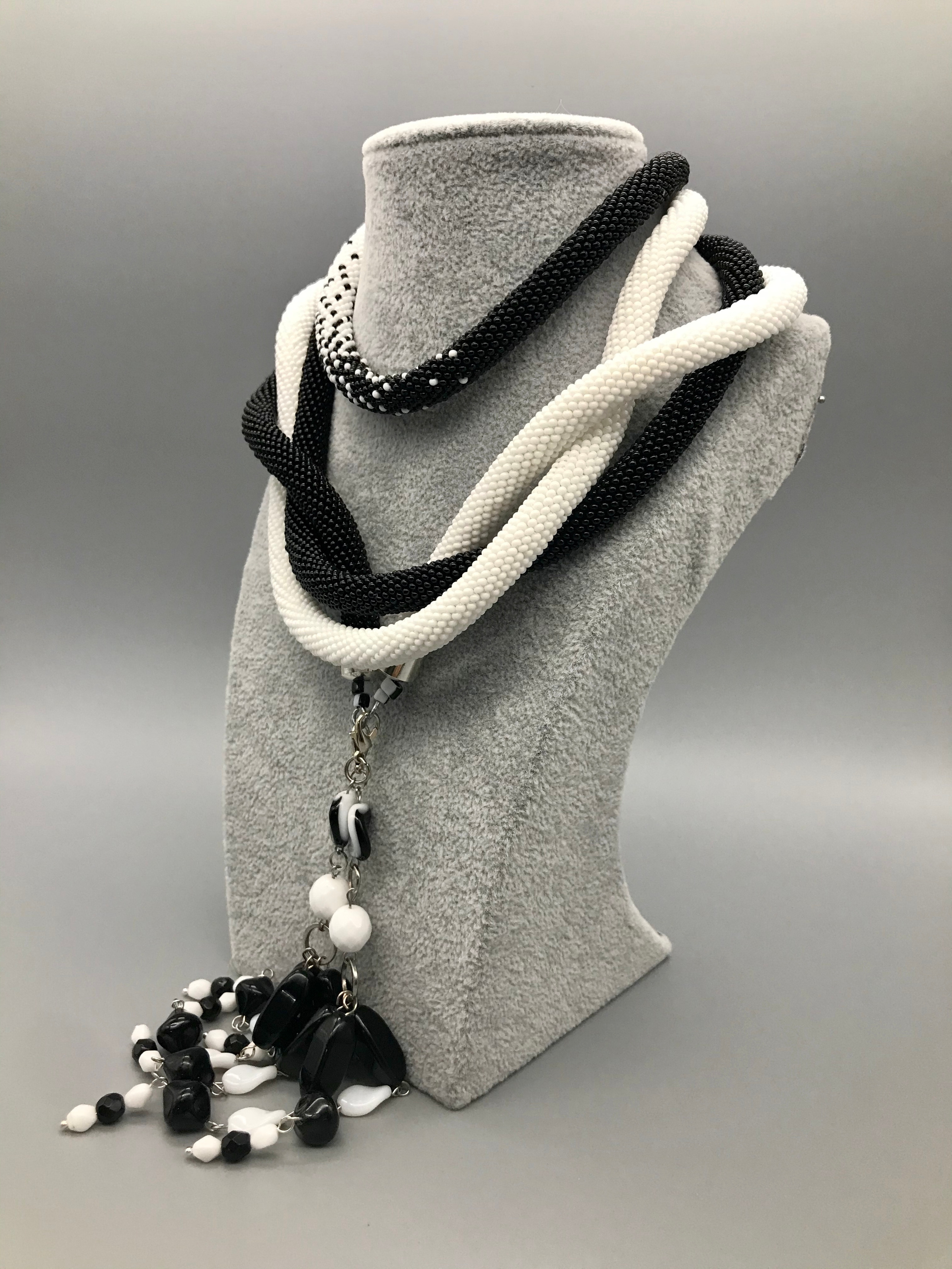 Bijoux pour cadeau. Милок и Кирок это позитивные и реальные персоны из Люксембурга, много