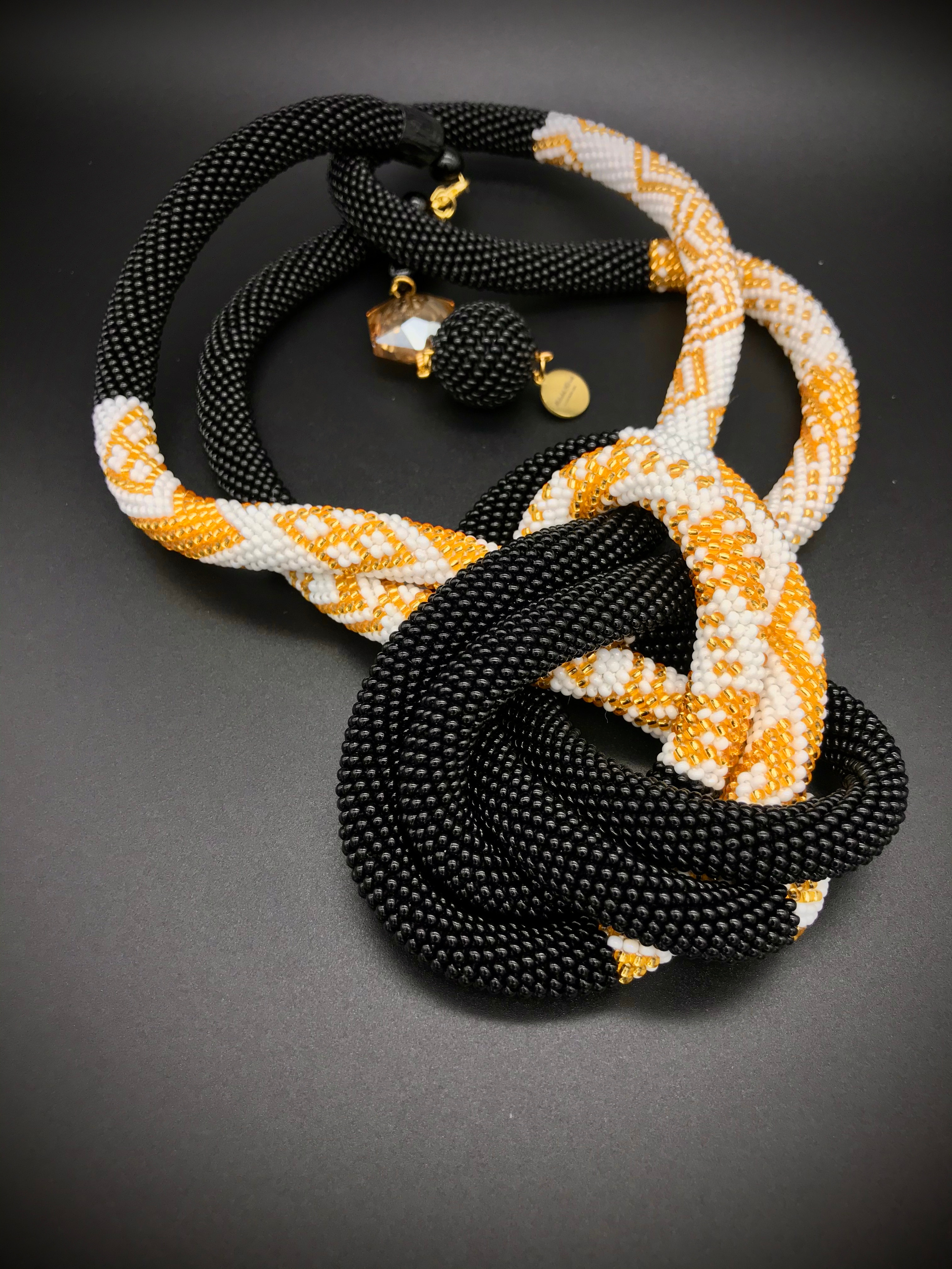 Bijoux pour cadeau. Милок и Кирок это позитивные и реальные персоны из Люксембурга, много