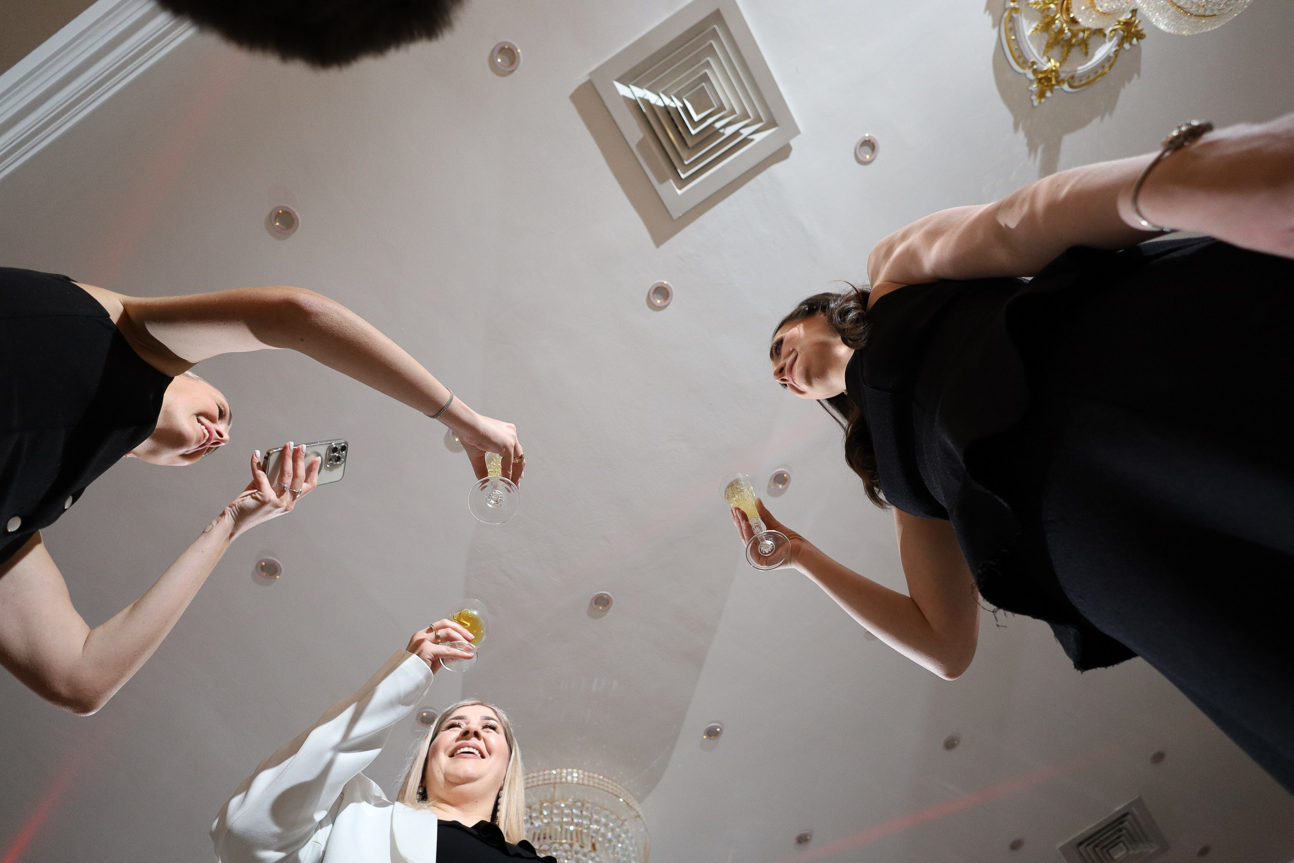 Parties. Https://valphoto.wfolio.pro/