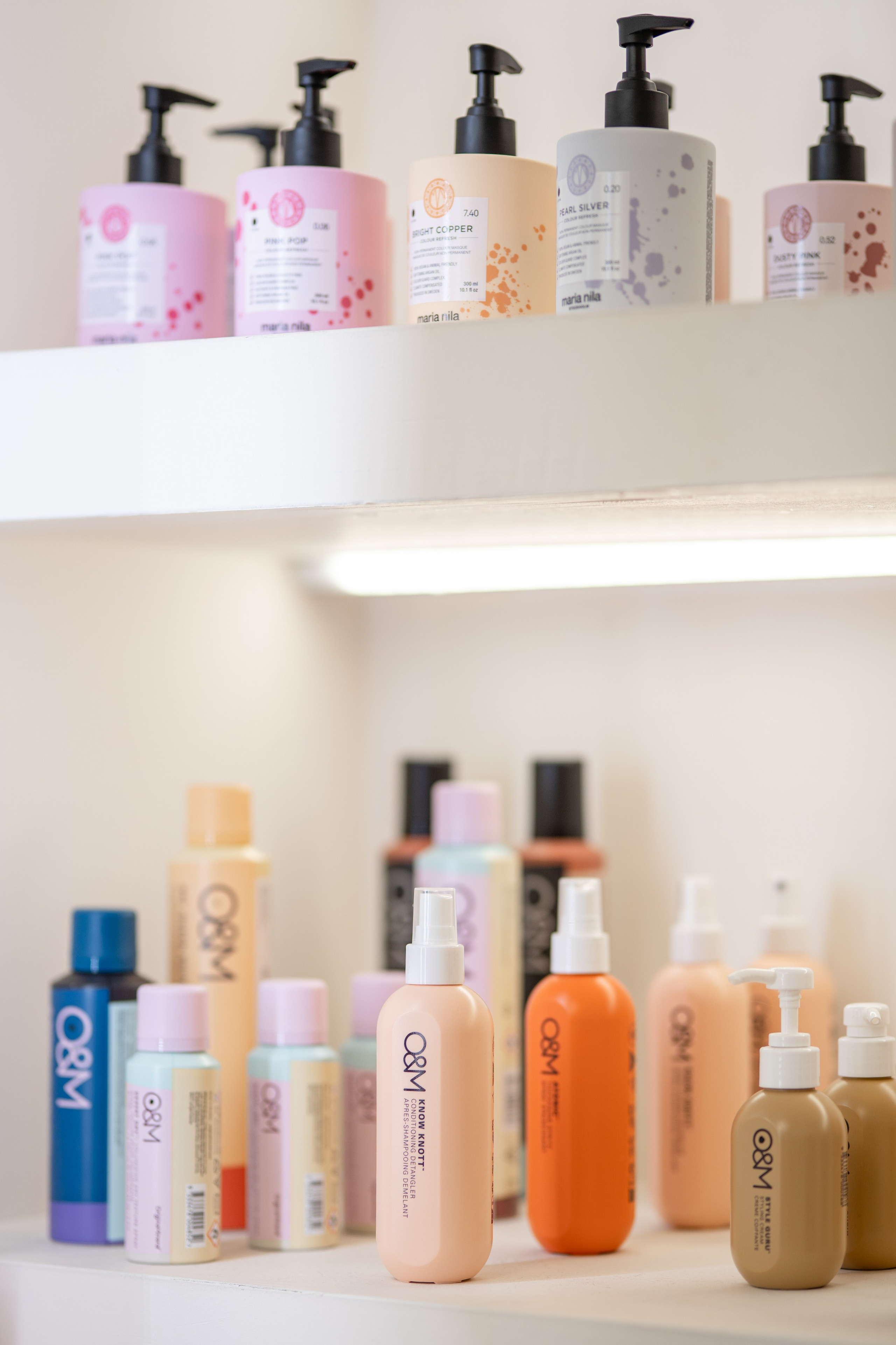 Content shooting for Salon BLOU. Photographer in Madrid, Spain. Alyona Belyaninova