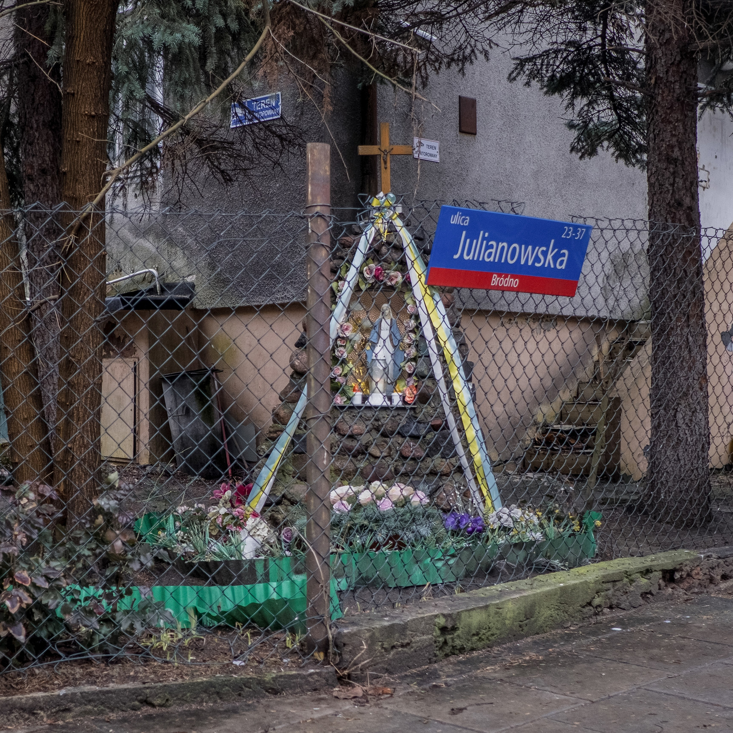 Kapliczki Warszawskie. Photographer Anastasiya Dubrovina