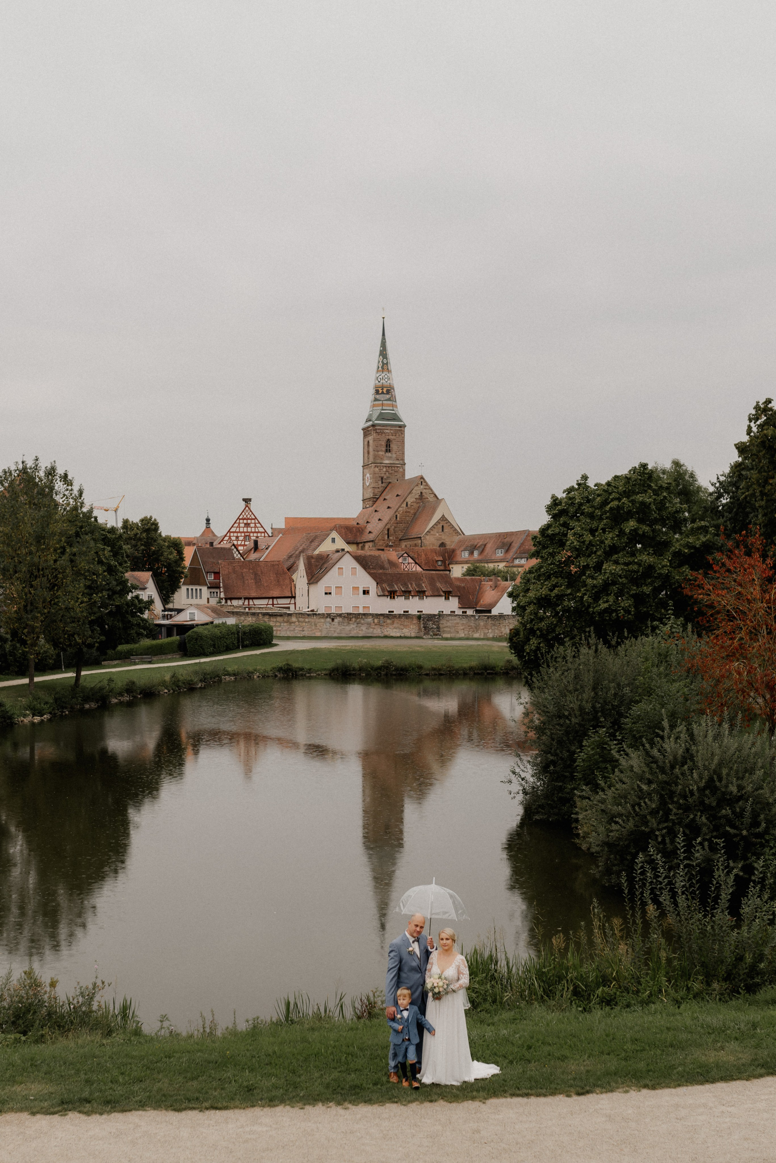 PRE-WEDDING IN WOLFRAMS-ESCHENBACH. Photographer in Nuremberg Irina Mehnert from Ansbach