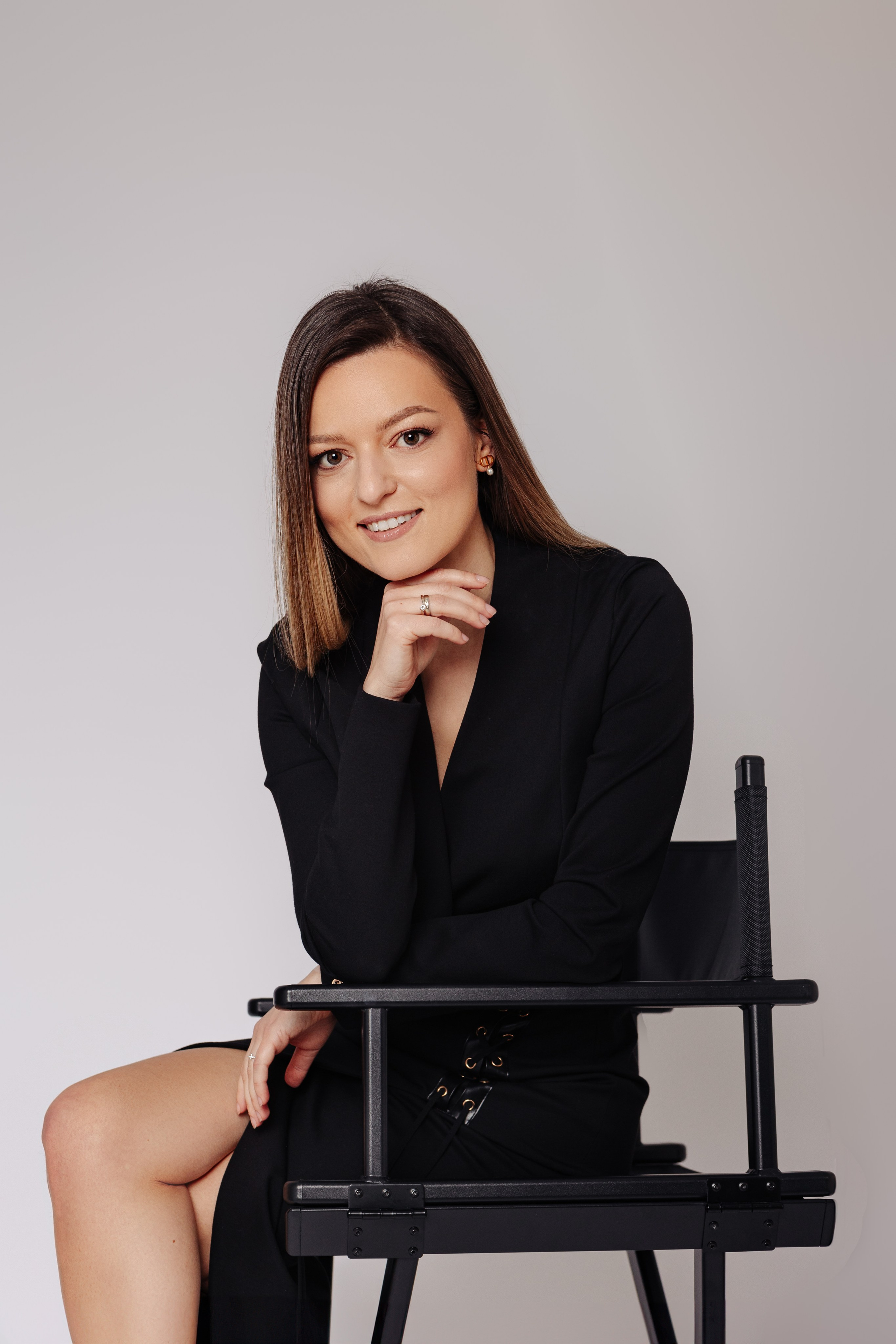 Ina. Cristina Andronache fotograf Brașov fotograf de familie fotograf de nunta Brașov