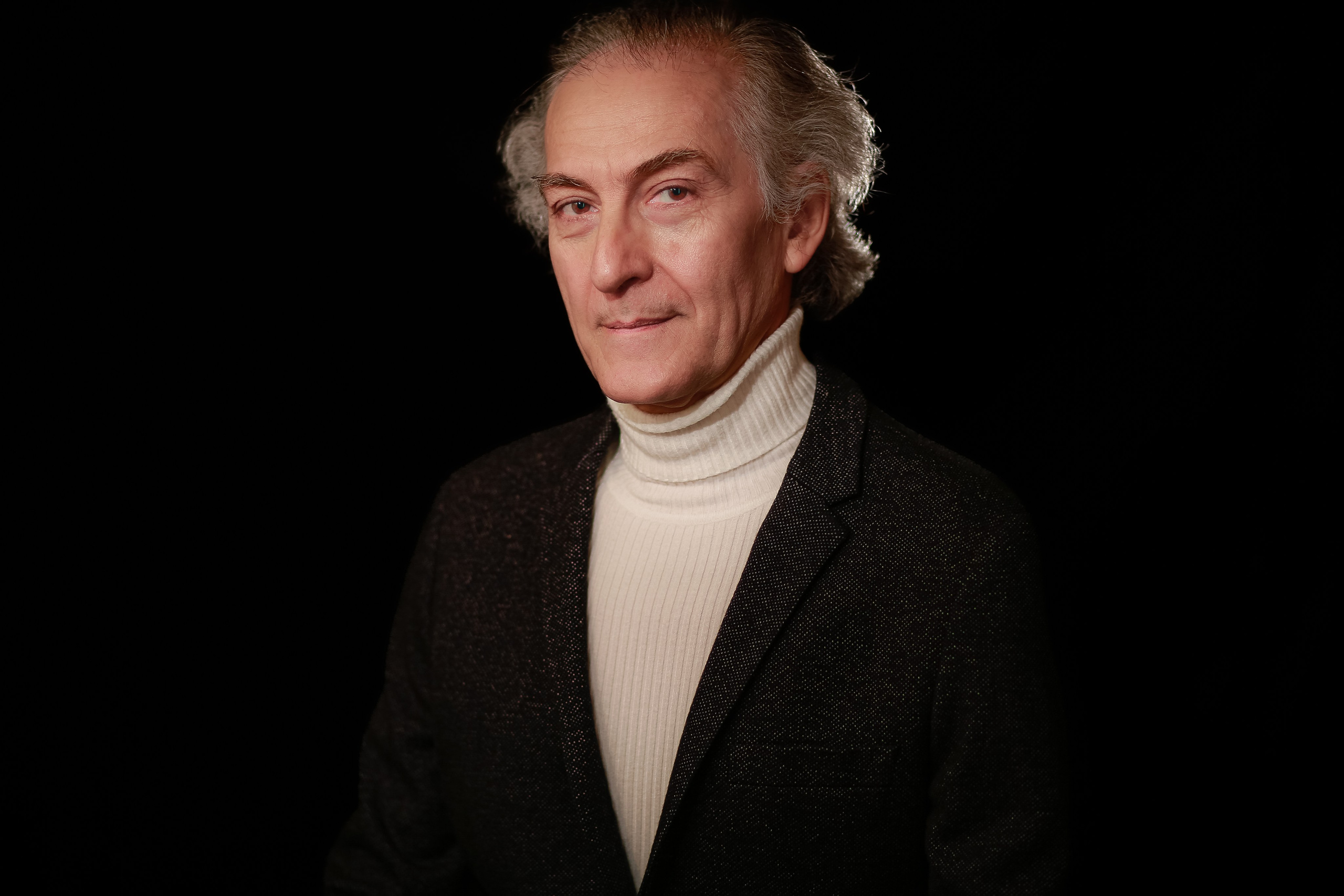 Aleksander Pustovit. Portret photographer in Switzerland Artur Magpie