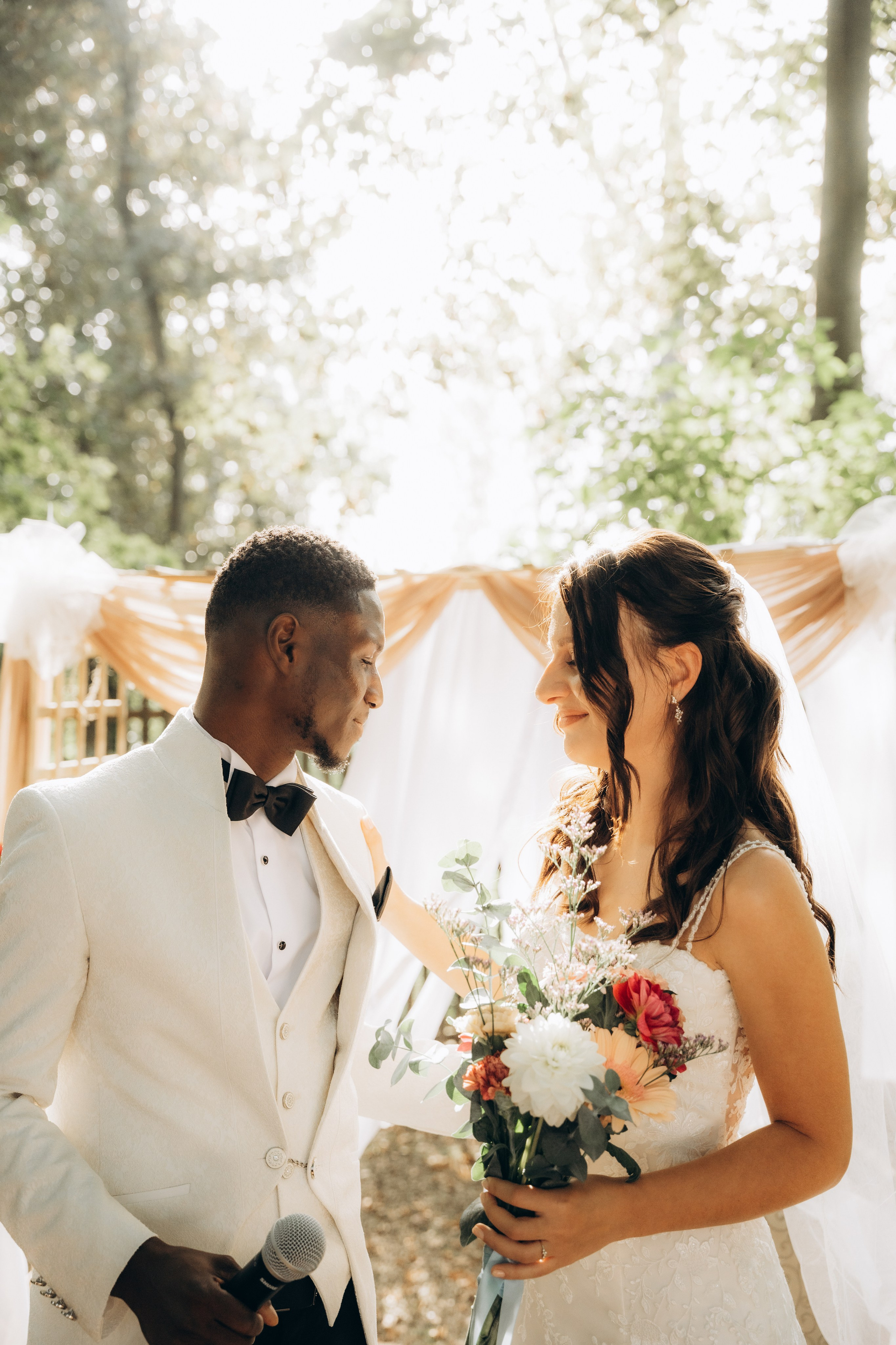 Anisa & Yannick huwelijk in Gent. Little Birdie – Jouw familie- en huwelijksfotograaf in België en daarbuiten